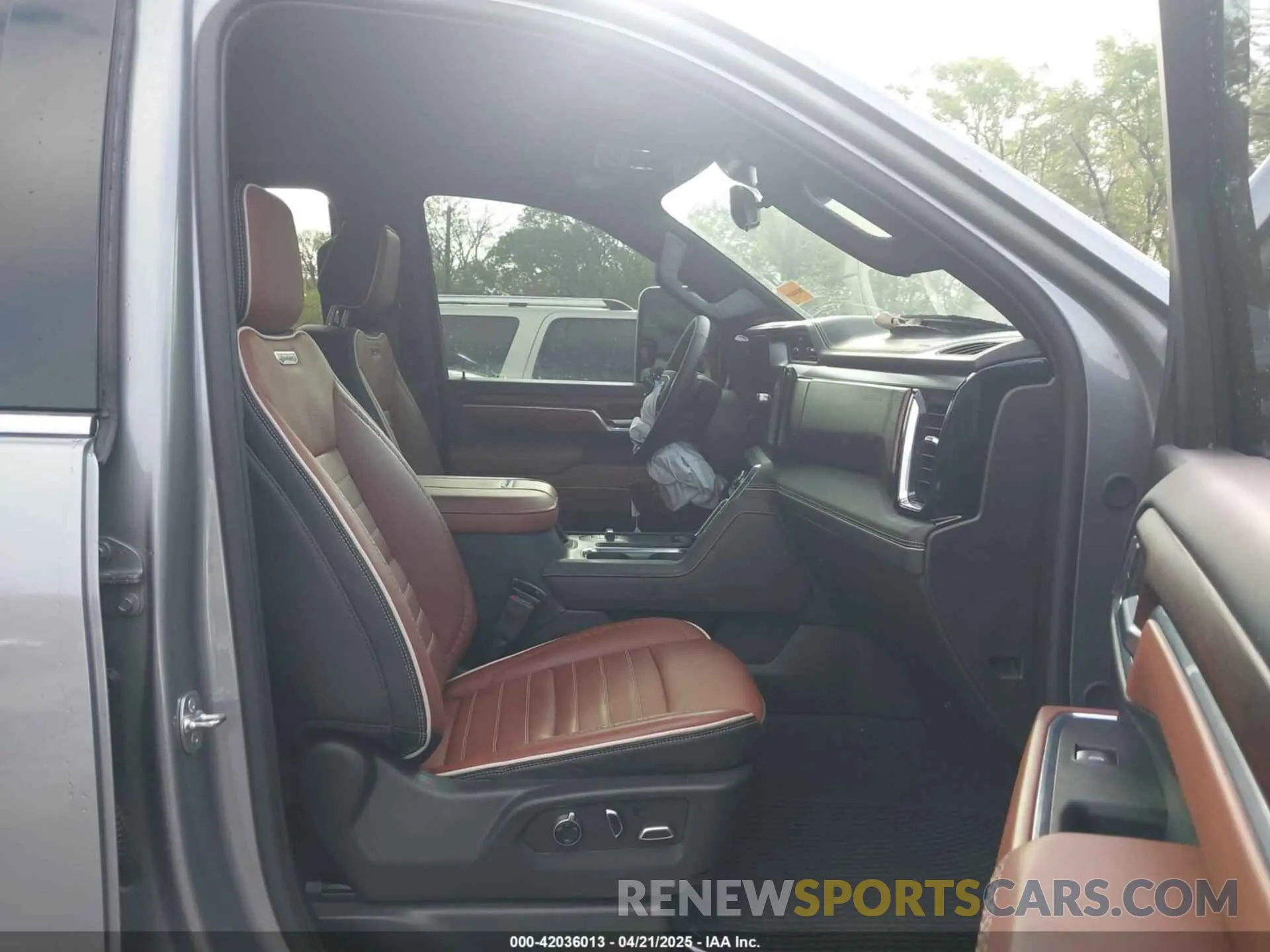 7 fotografías del automóvil dañado 1GT4UXEY2SF208037 GMC SIERRA 2500HD 2025