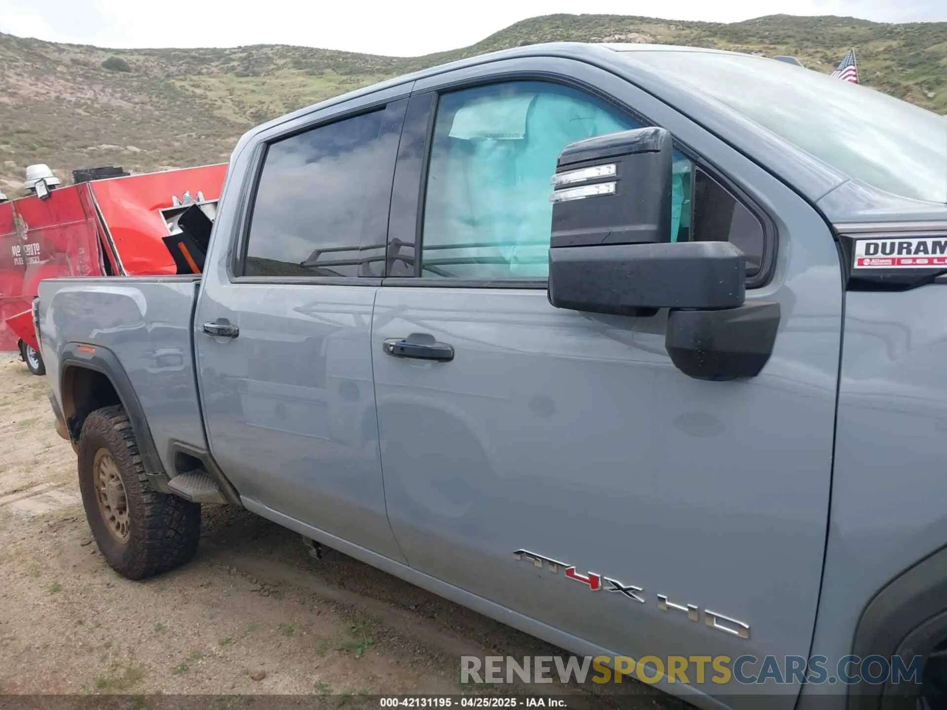 17 fotografías del automóvil dañado 1GT4UZEY7SF262090 GMC SIERRA 2500HD 2025