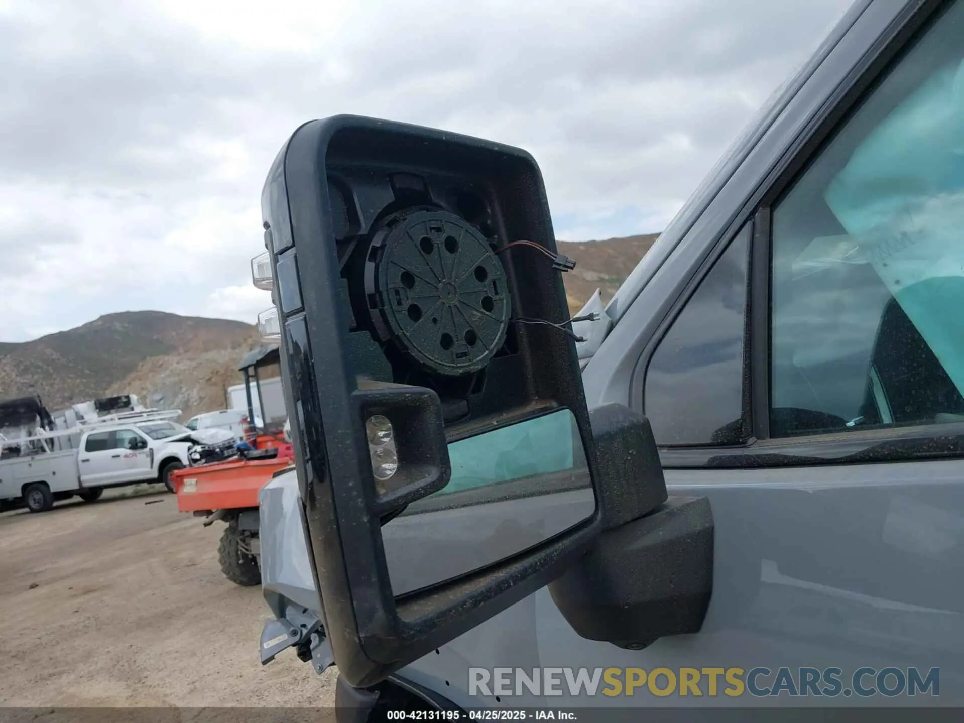 21 fotografías del automóvil dañado 1GT4UZEY7SF262090 GMC SIERRA 2500HD 2025