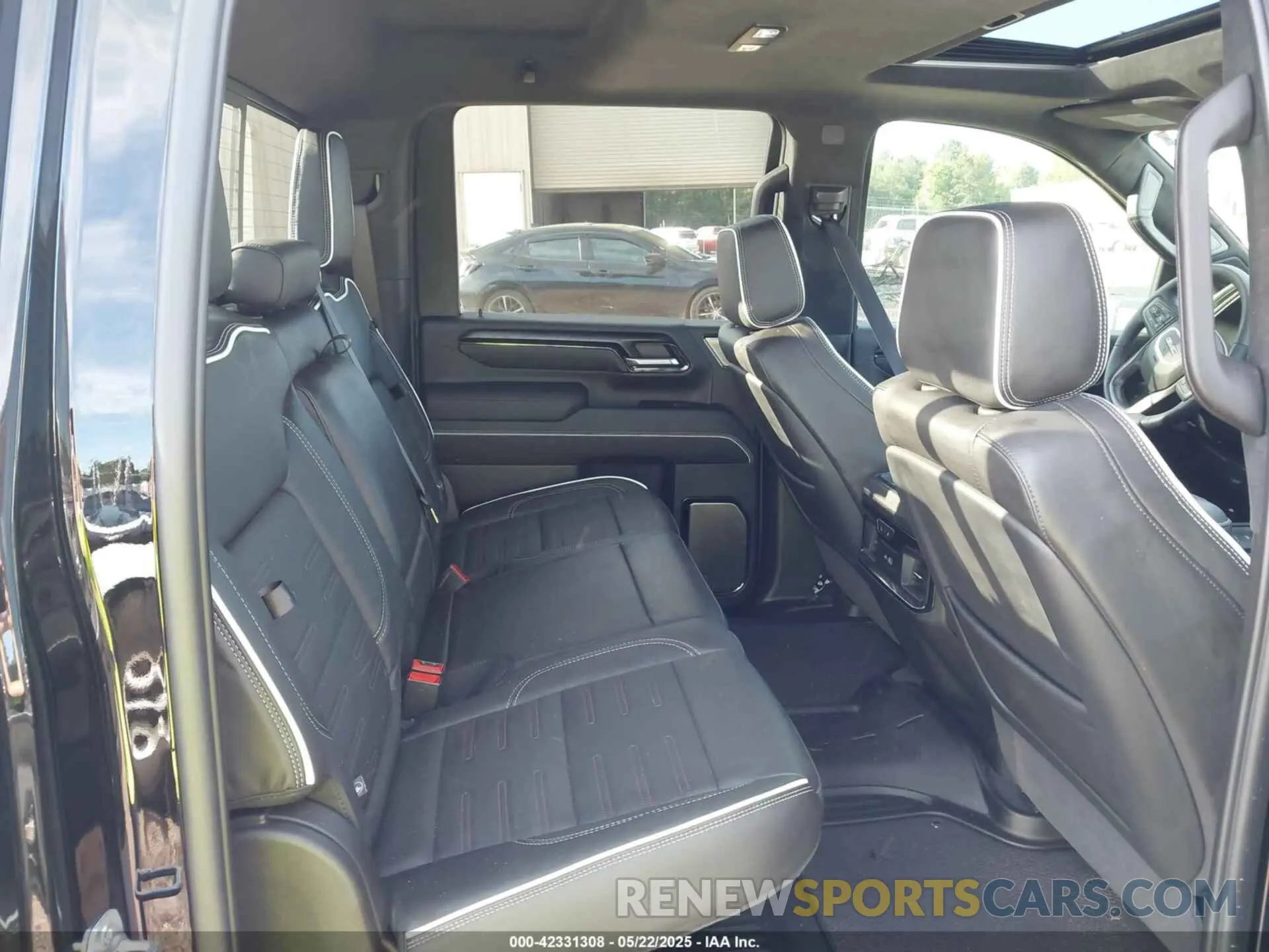 8 fotografías del automóvil dañado 1GT4UZEY9SF229558 GMC SIERRA 2500HD 2025