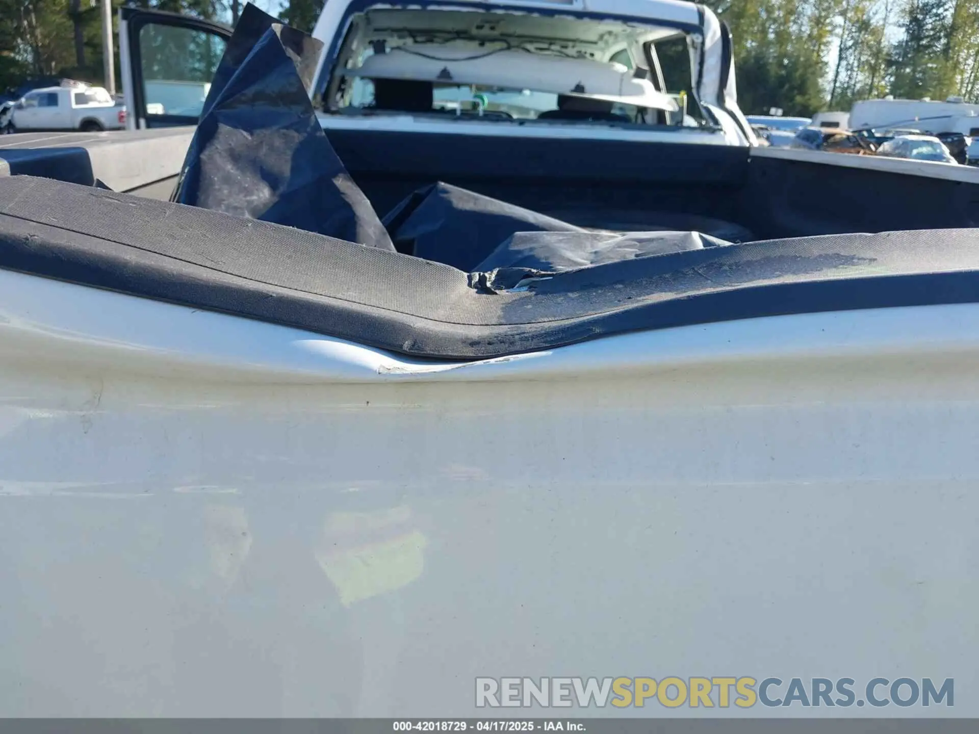 13 fotografías del automóvil dañado 1GT42TCYXKF229445 GMC SIERRA 3500HD 2019