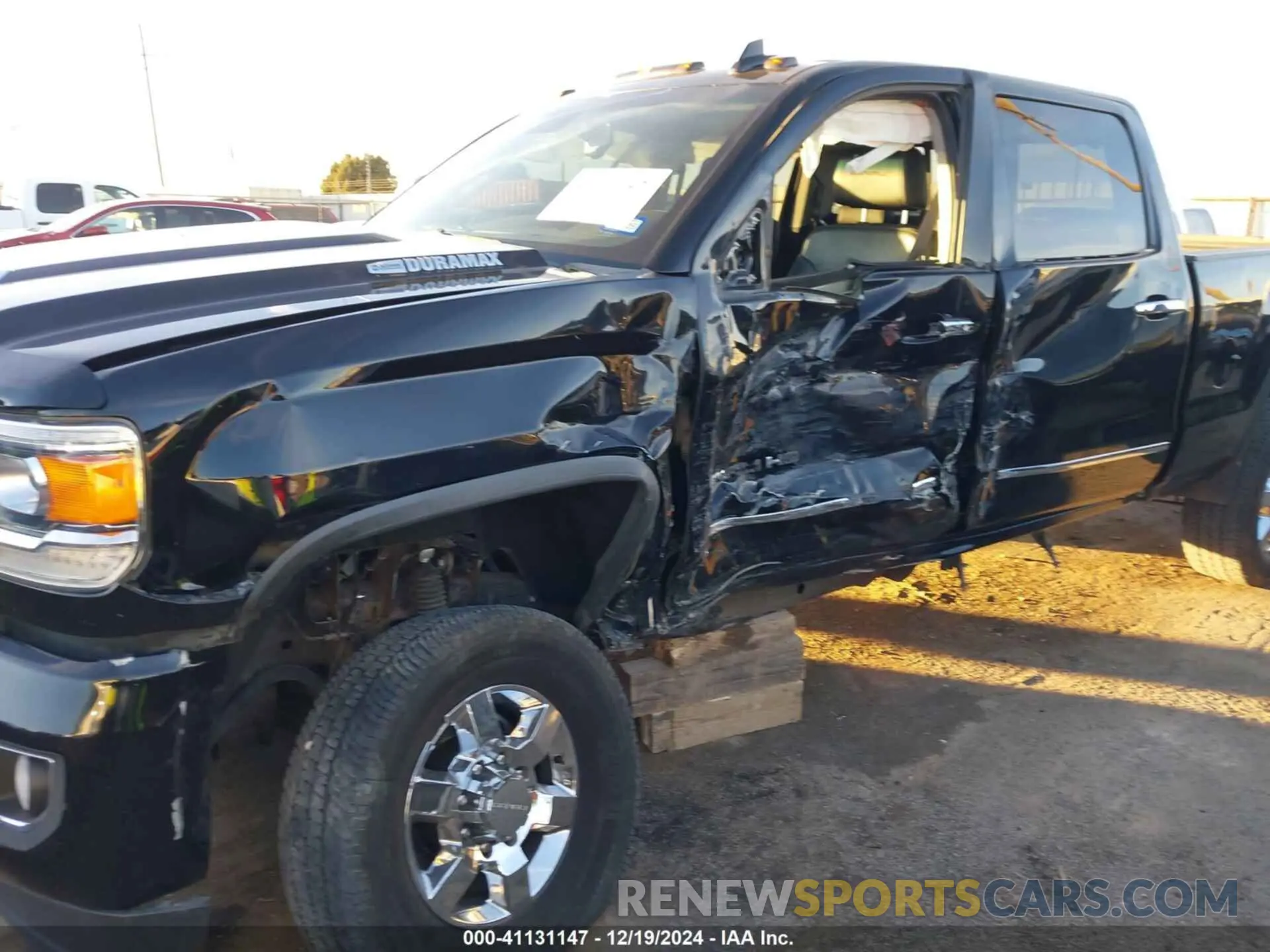 11 fotografías del automóvil dañado 1GT42WEY1KF127191 GMC SIERRA 3500HD 2019
