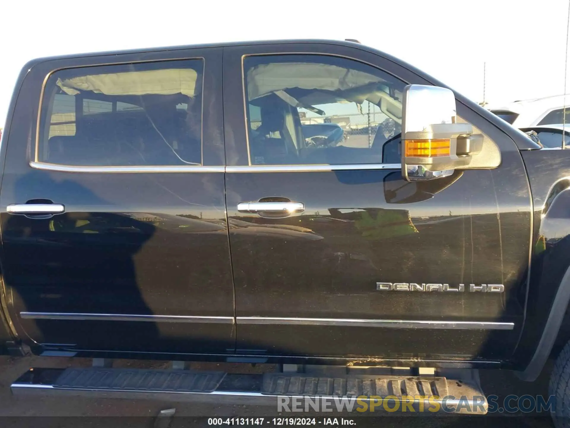 14 fotografías del automóvil dañado 1GT42WEY1KF127191 GMC SIERRA 3500HD 2019