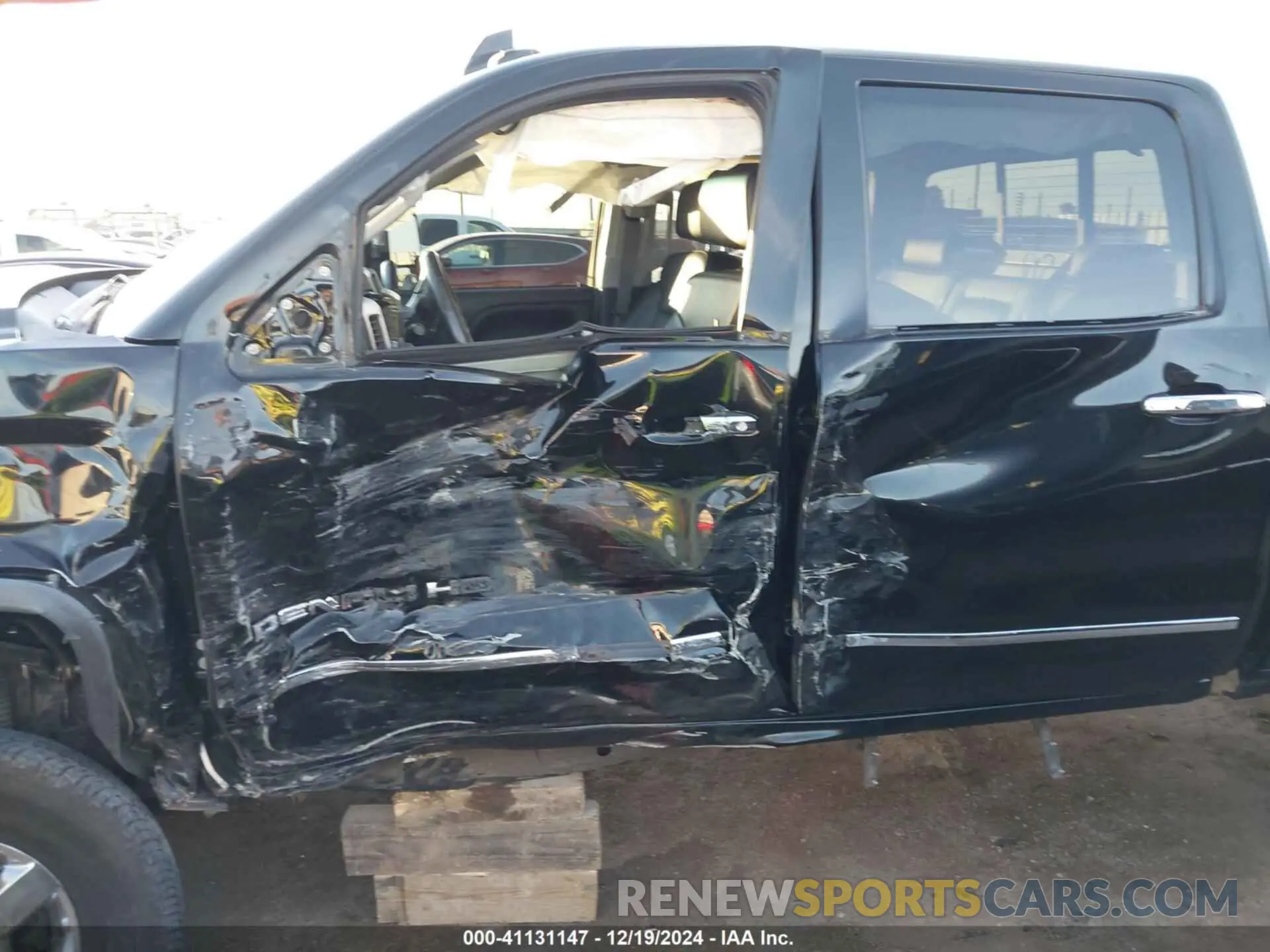15 fotografías del automóvil dañado 1GT42WEY1KF127191 GMC SIERRA 3500HD 2019