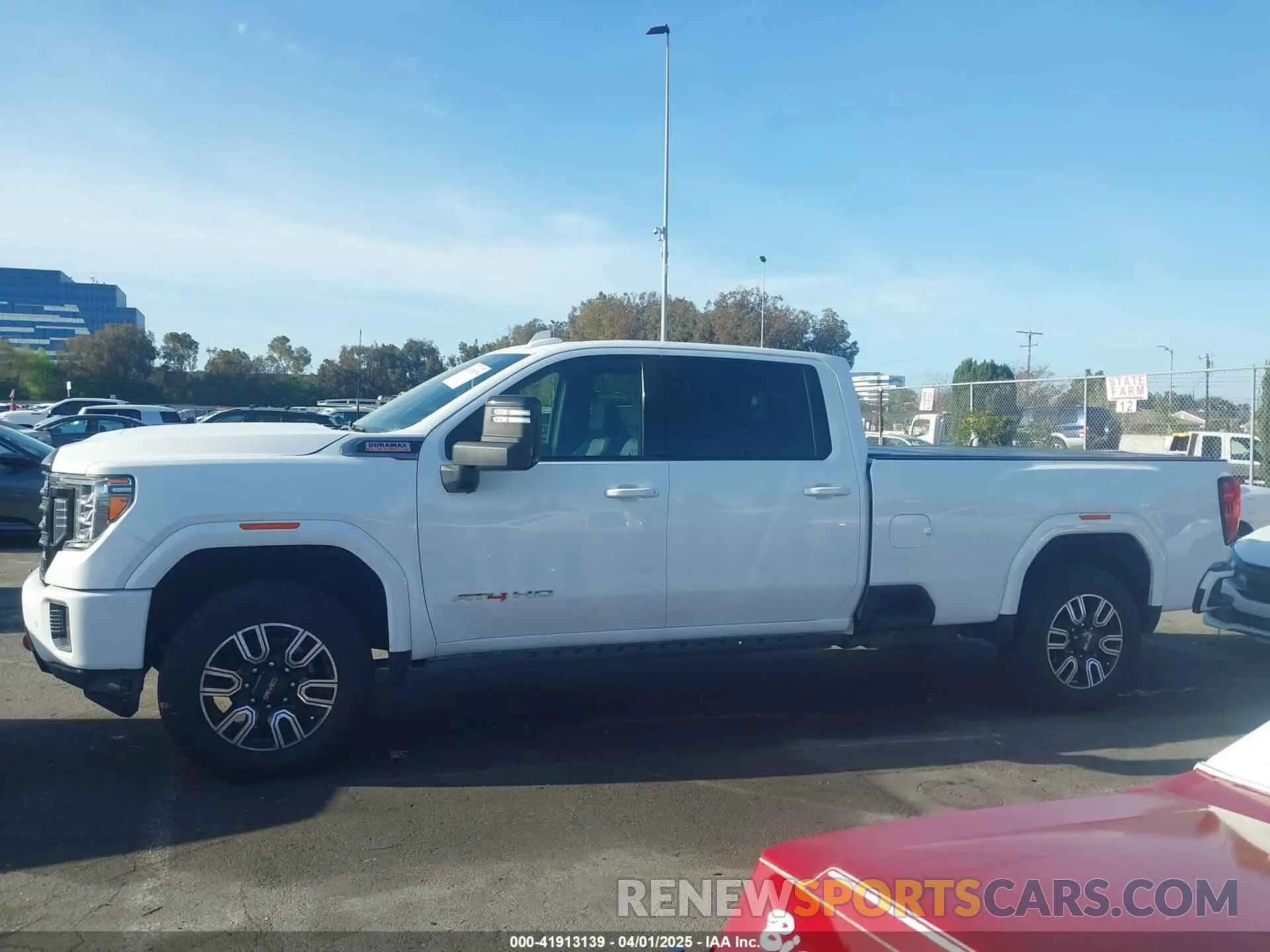 15 fotografías del automóvil dañado 1GT49VEY0MF185320 GMC SIERRA 3500HD 2021