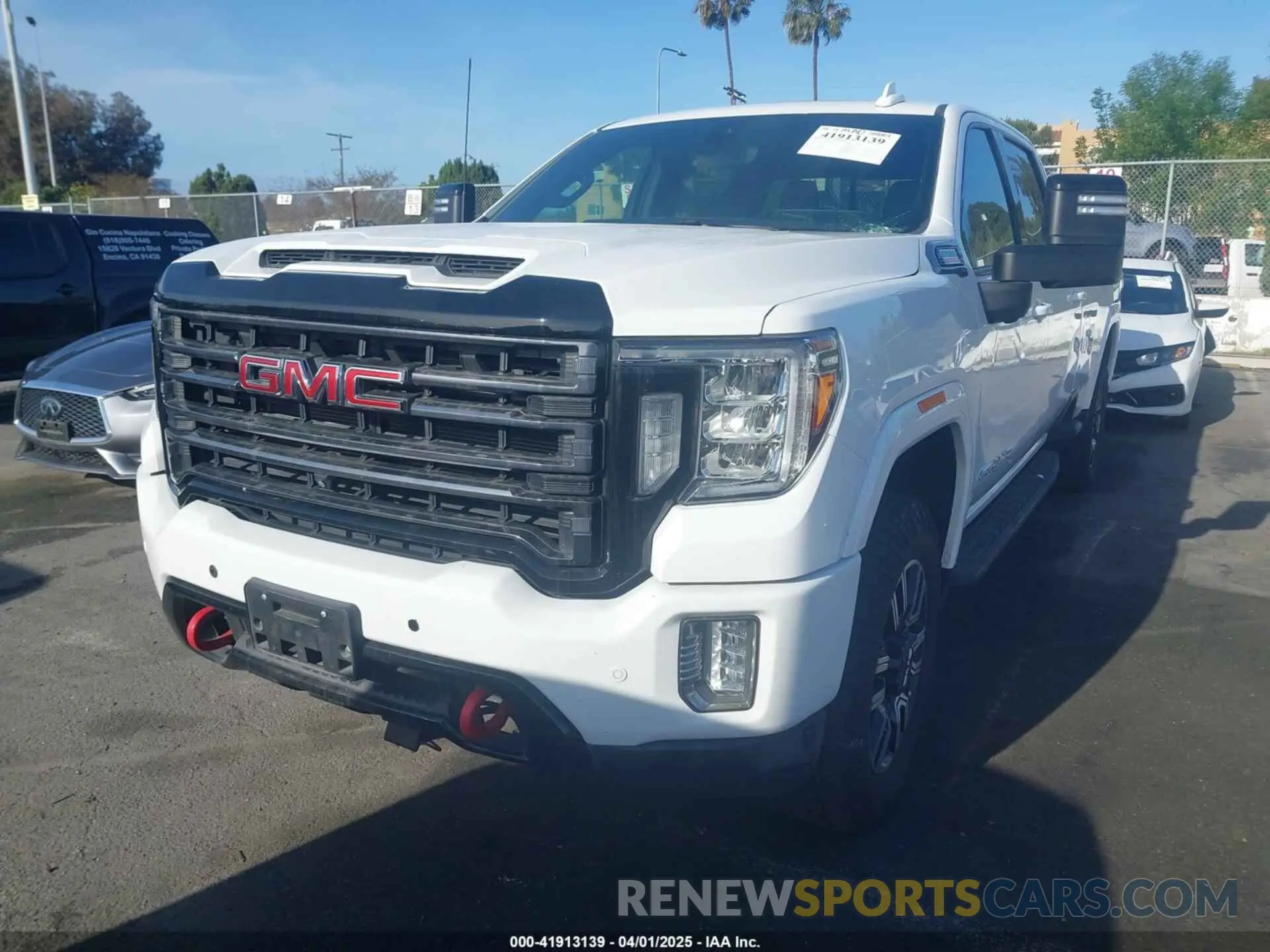 2 fotografías del automóvil dañado 1GT49VEY0MF185320 GMC SIERRA 3500HD 2021