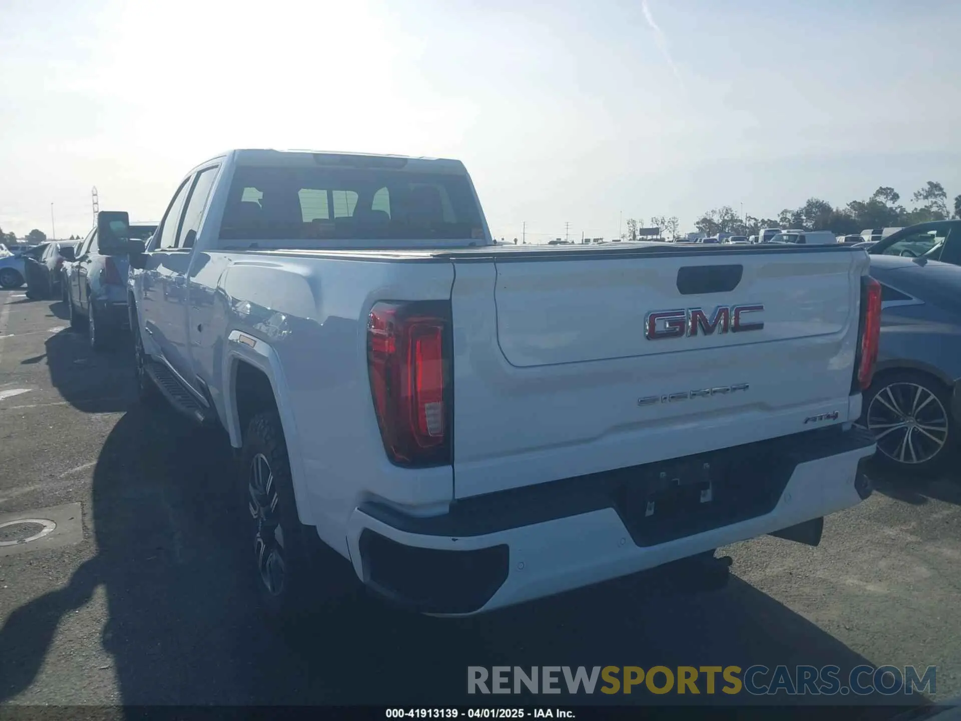 3 fotografías del automóvil dañado 1GT49VEY0MF185320 GMC SIERRA 3500HD 2021