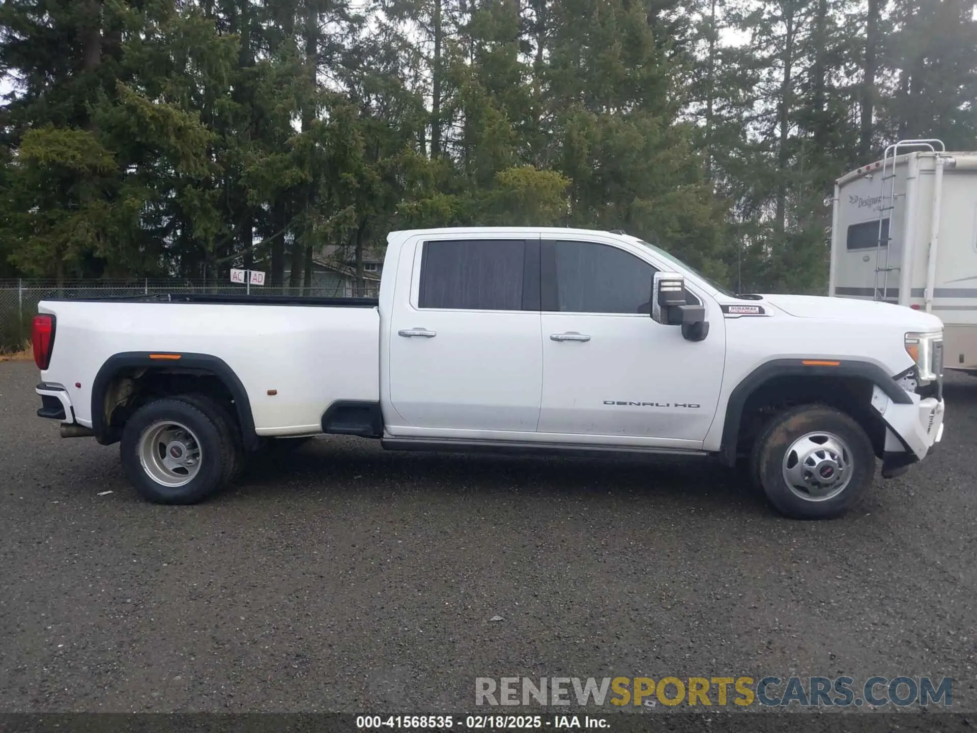 16 fotografías del automóvil dañado 1GT49WEY7MF192898 GMC SIERRA 3500HD 2021
