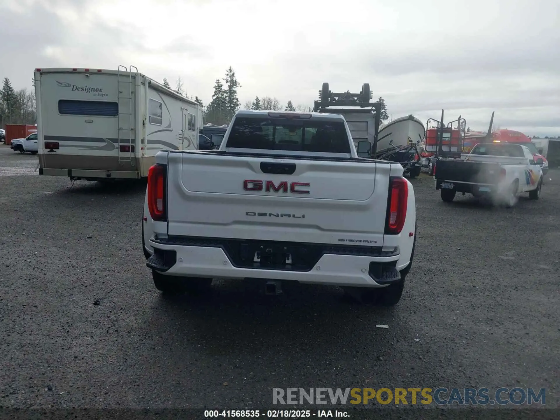 18 fotografías del automóvil dañado 1GT49WEY7MF192898 GMC SIERRA 3500HD 2021