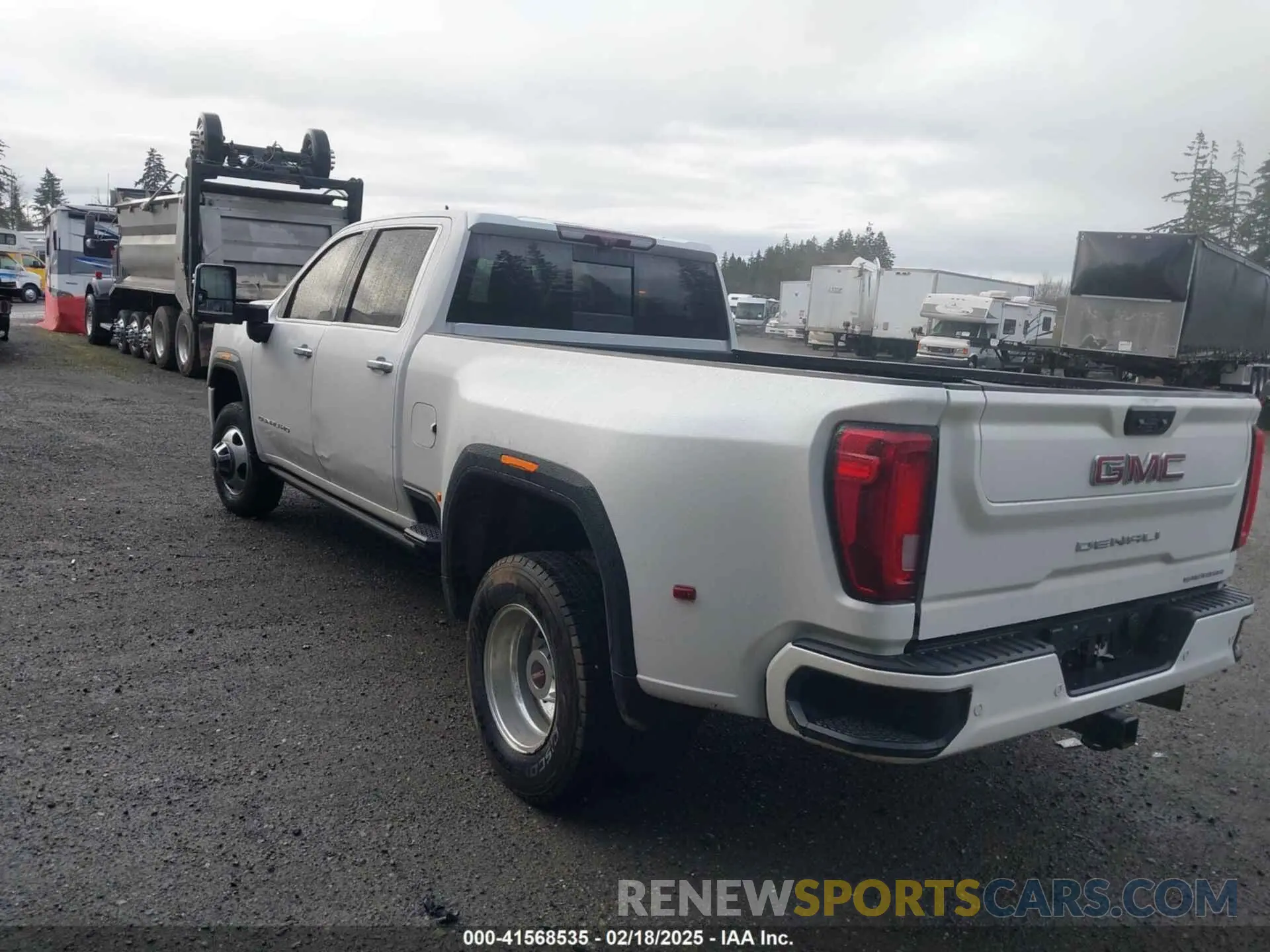 3 fotografías del automóvil dañado 1GT49WEY7MF192898 GMC SIERRA 3500HD 2021