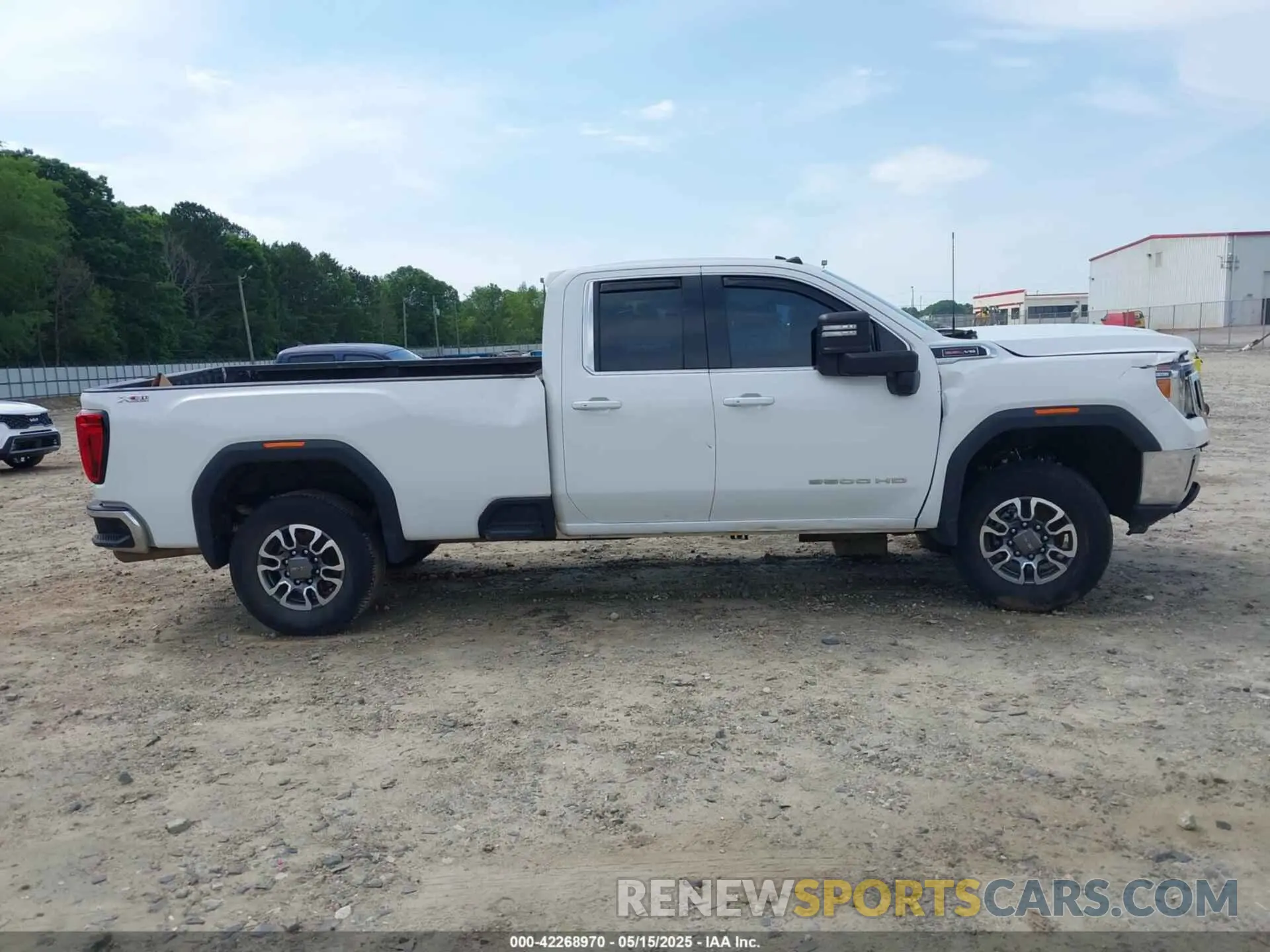 13 fotografías del automóvil dañado 1GT59TE79MF288381 GMC SIERRA 3500HD 2021