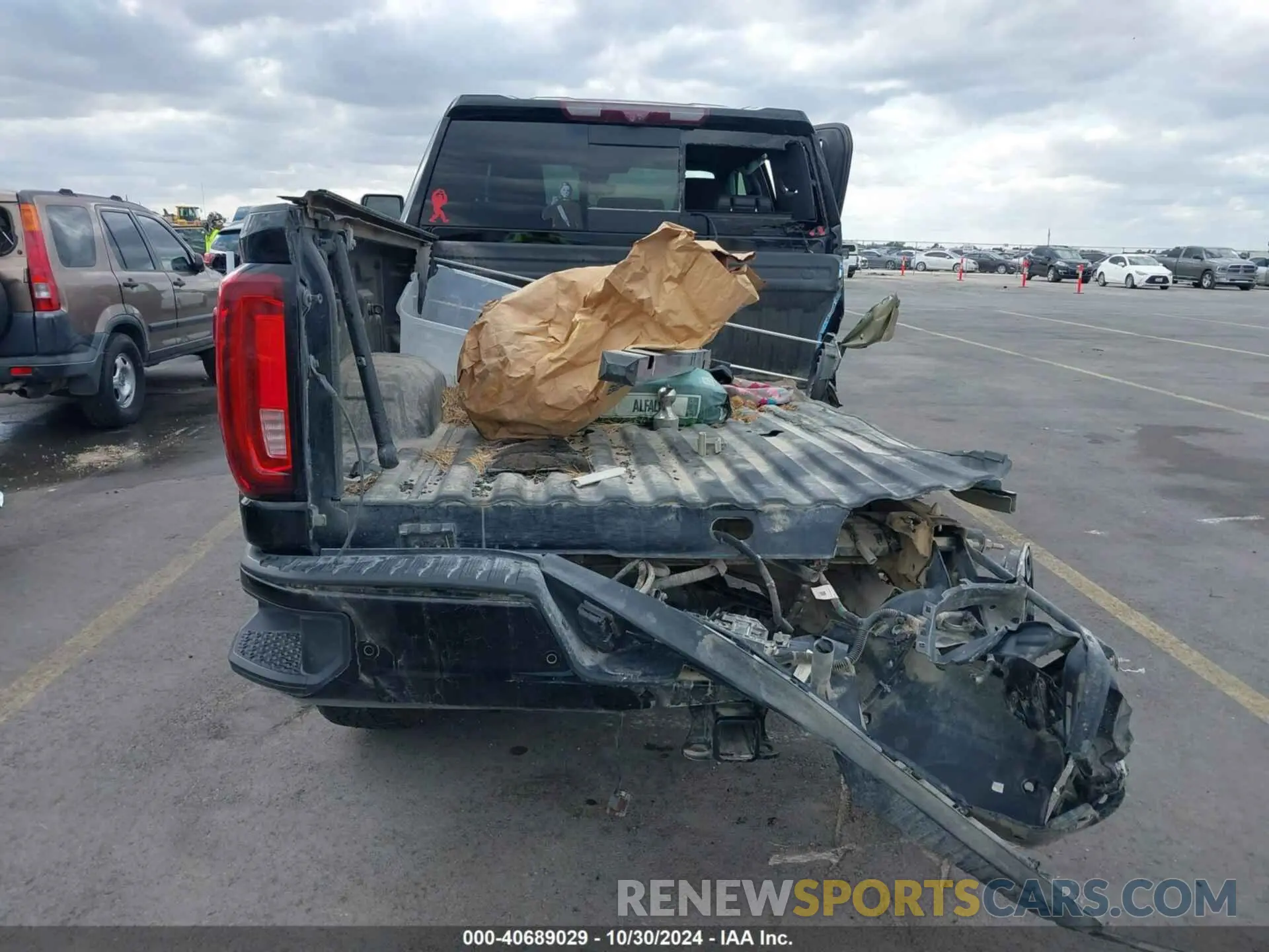 15 fotografías del automóvil dañado 1GT49VEY1NF256302 GMC SIERRA 3500HD 2022