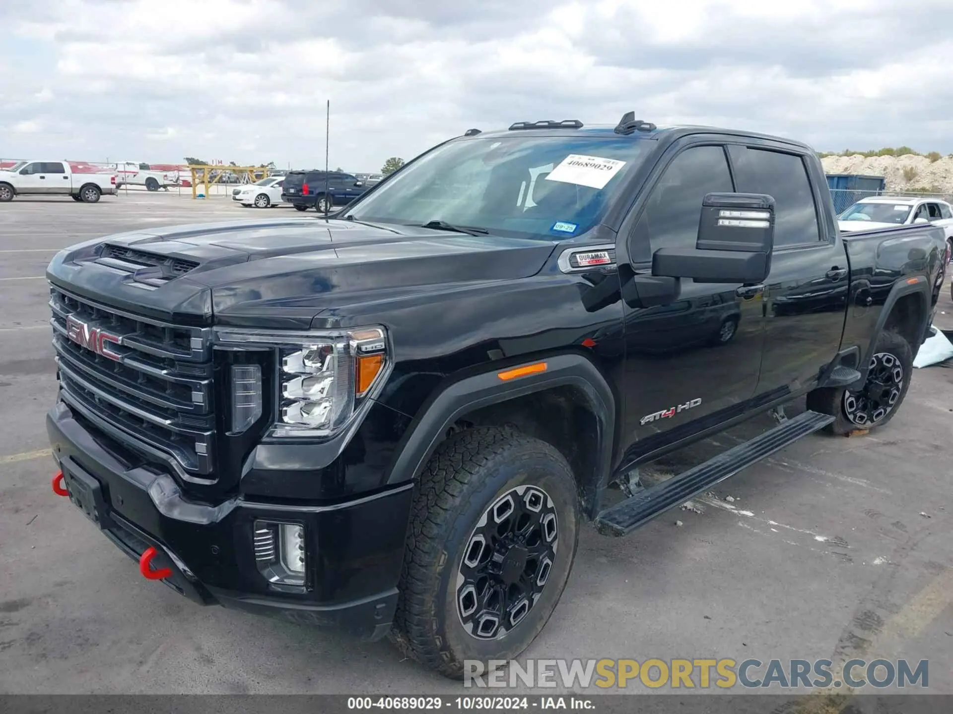 2 fotografías del automóvil dañado 1GT49VEY1NF256302 GMC SIERRA 3500HD 2022