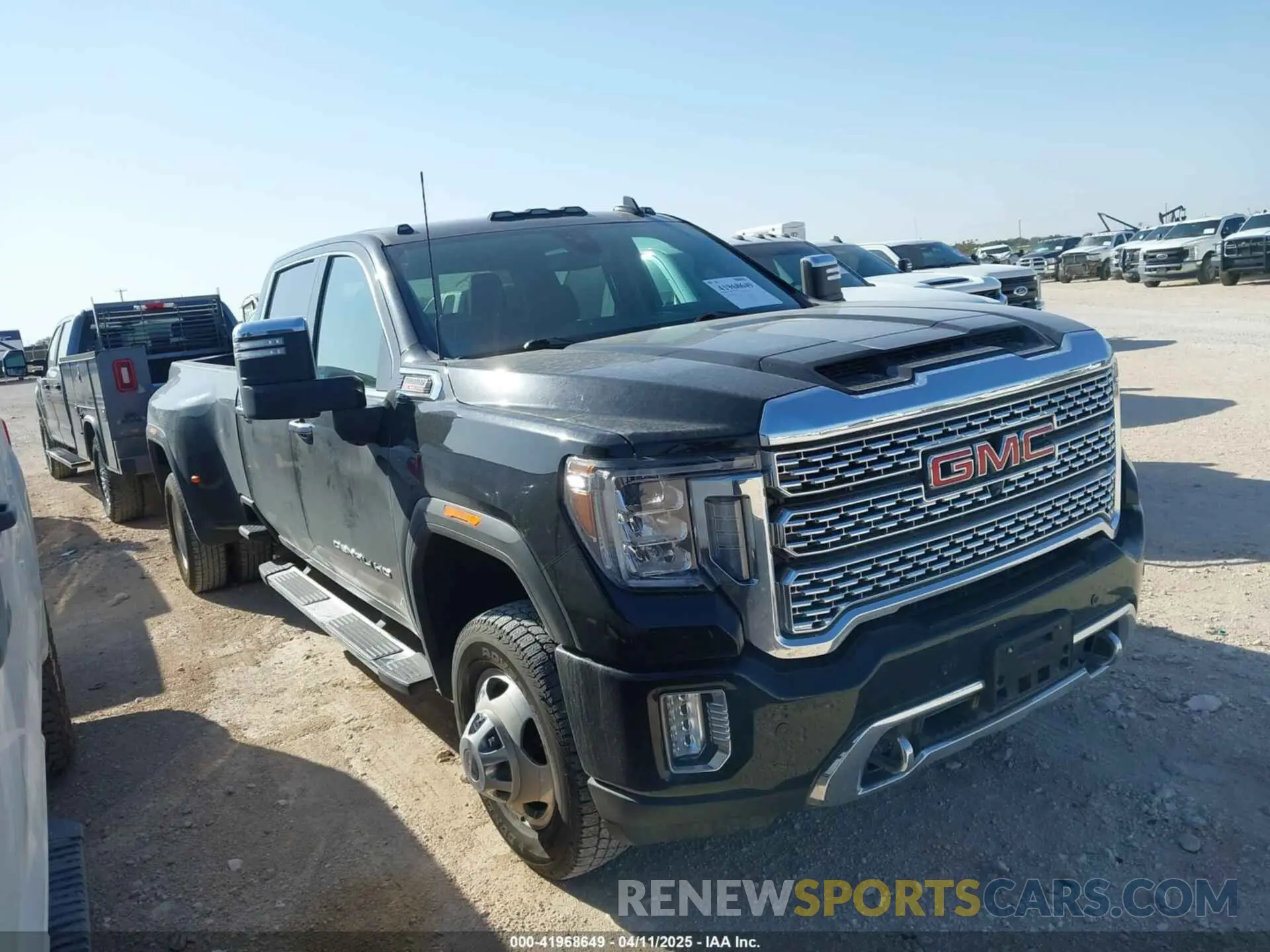 12 fotografías del automóvil dañado 1GT49WEY4NF191189 GMC SIERRA 3500HD 2022