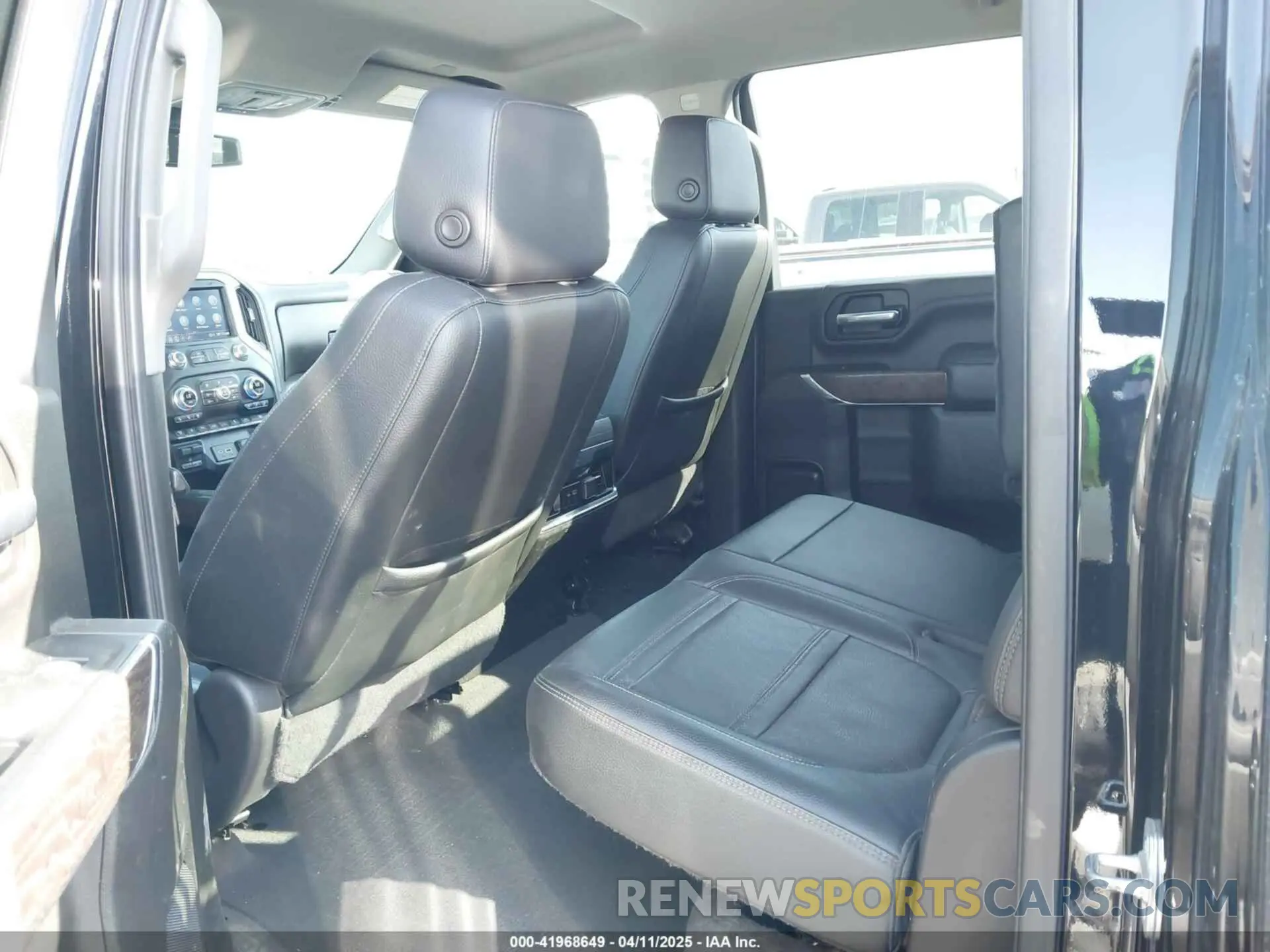 6 fotografías del automóvil dañado 1GT49WEY4NF191189 GMC SIERRA 3500HD 2022