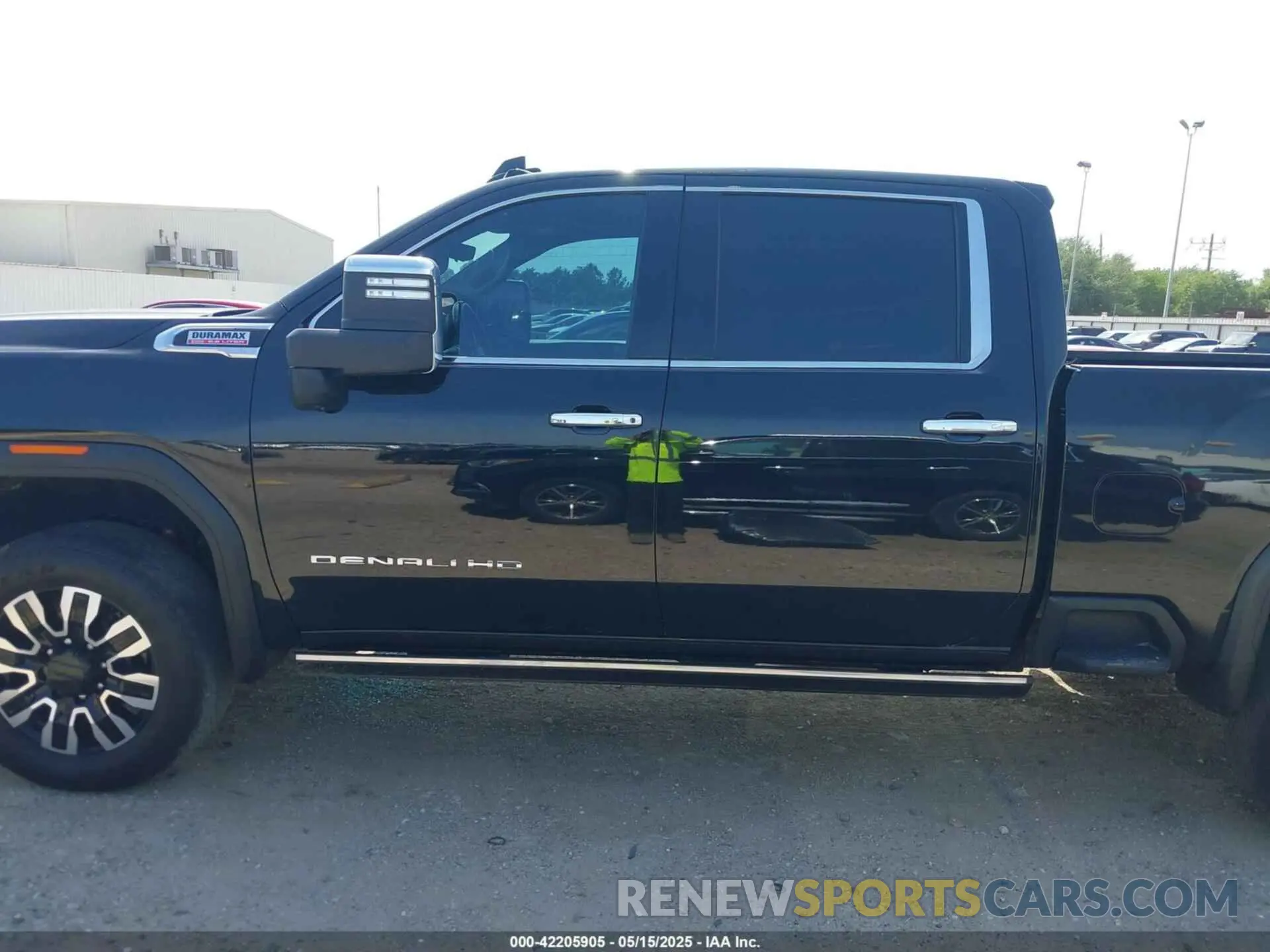 15 fotografías del automóvil dañado 1GT49WEY4NF268613 GMC SIERRA 3500HD 2022