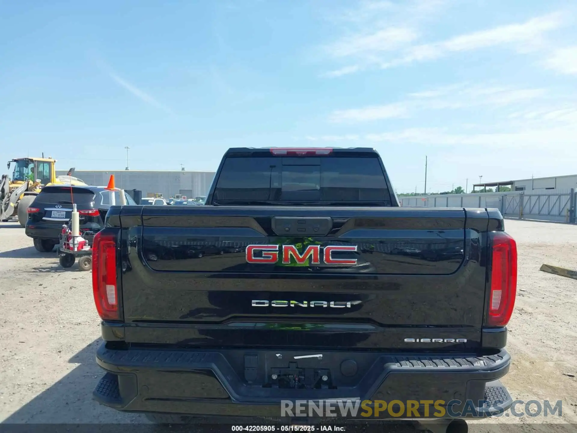 16 fotografías del automóvil dañado 1GT49WEY4NF268613 GMC SIERRA 3500HD 2022