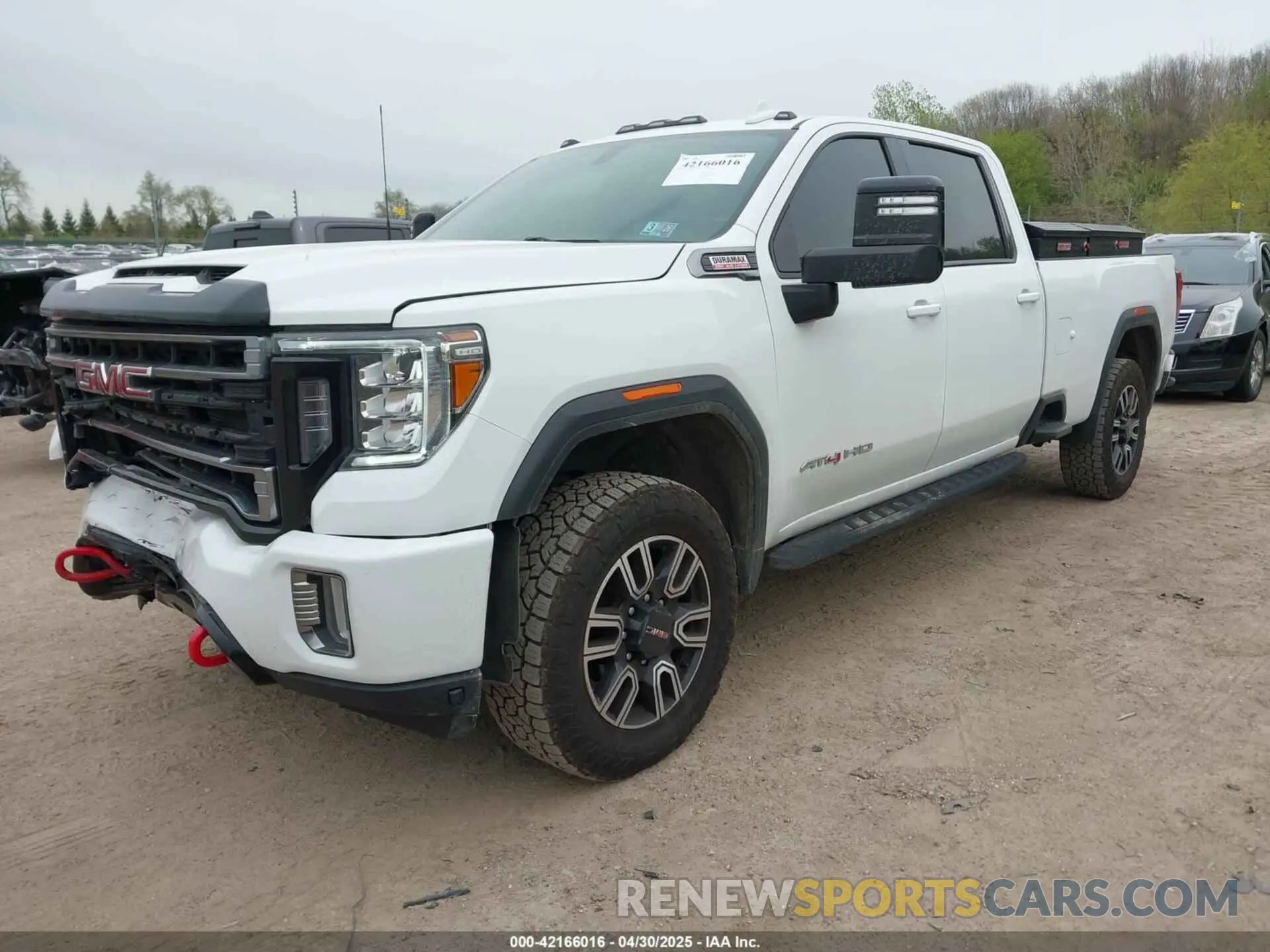 2 fotografías del automóvil dañado 1GT49VEY7PF220570 GMC SIERRA 3500HD 2023