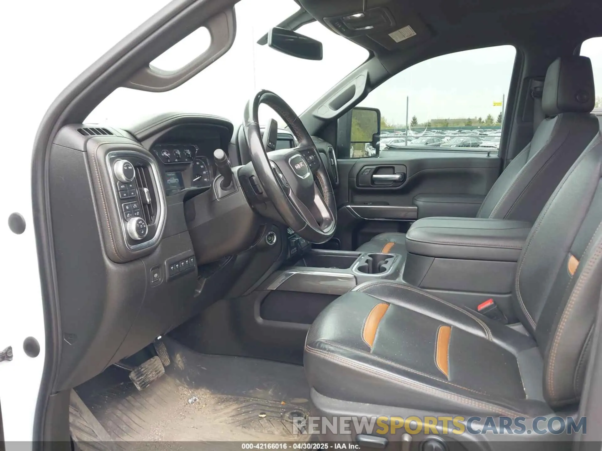7 fotografías del automóvil dañado 1GT49VEY7PF220570 GMC SIERRA 3500HD 2023