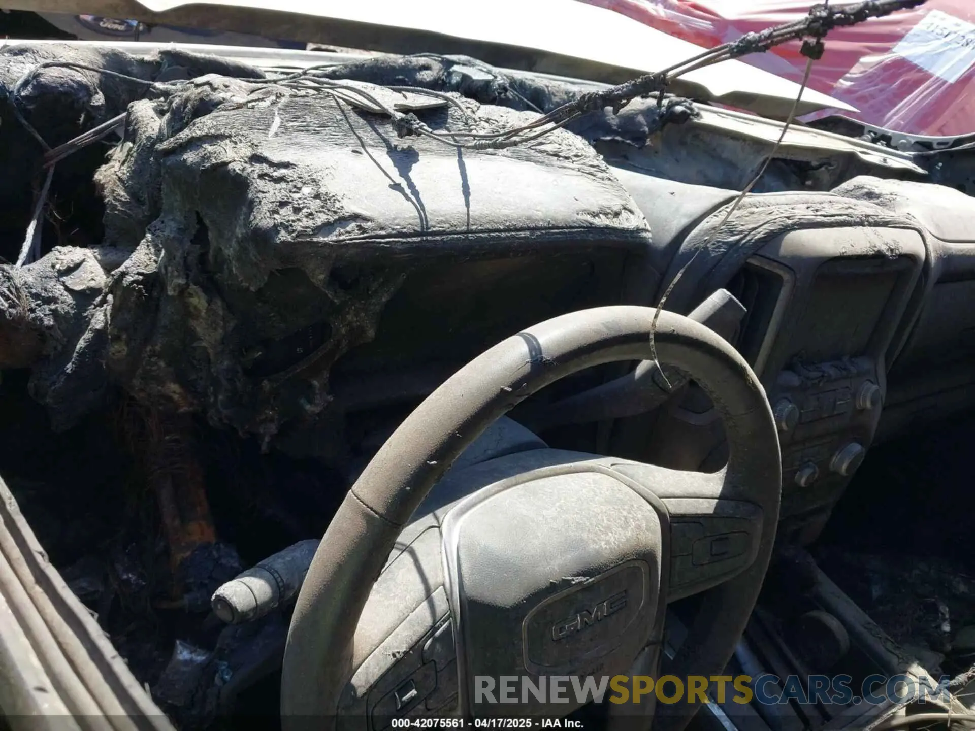6 fotografías del automóvil dañado 1GT49WEY1PF216133 GMC SIERRA 3500HD 2023