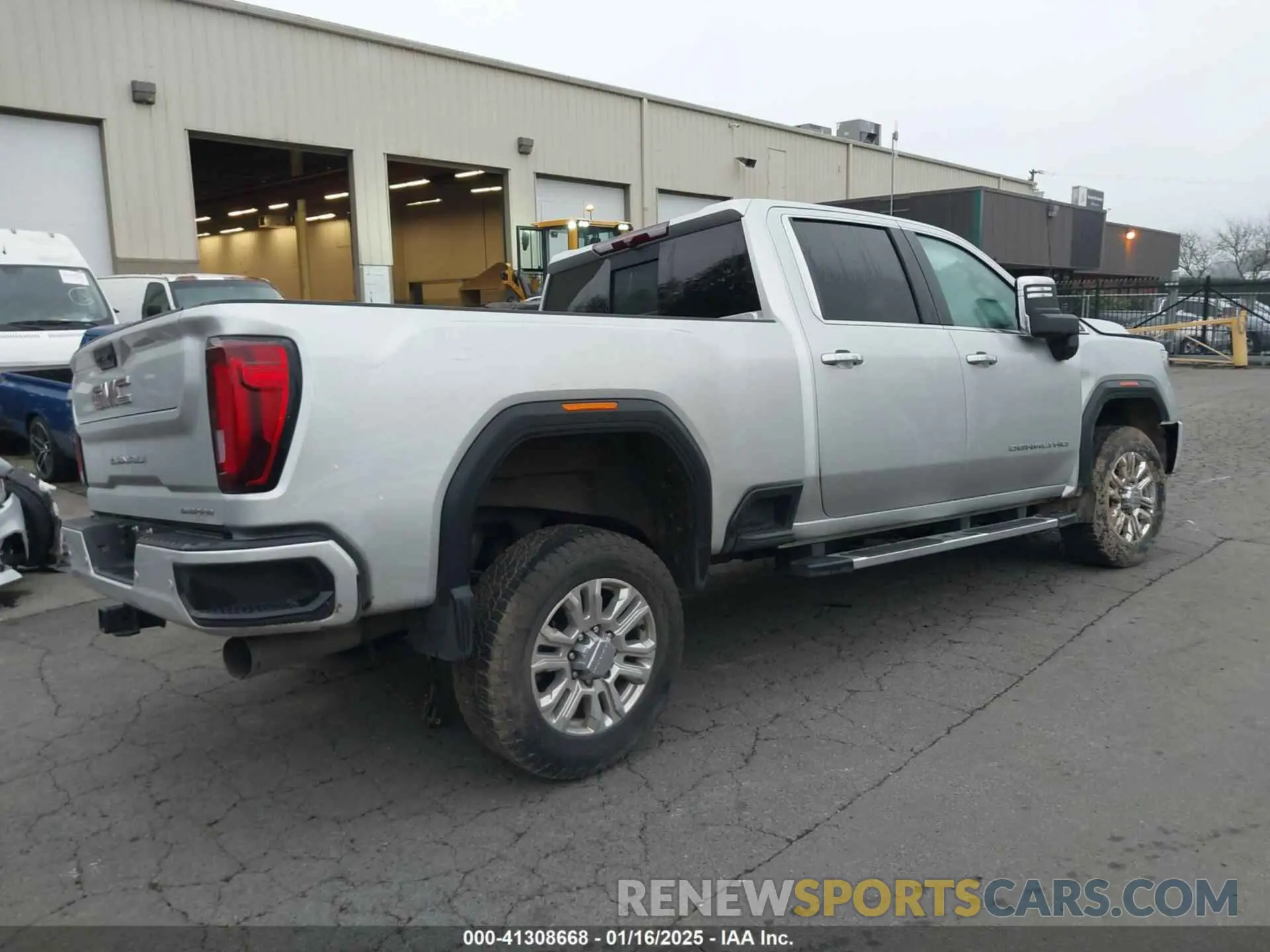 4 fotografías del automóvil dañado 1GT49WEY1PF220604 GMC SIERRA 3500HD 2023