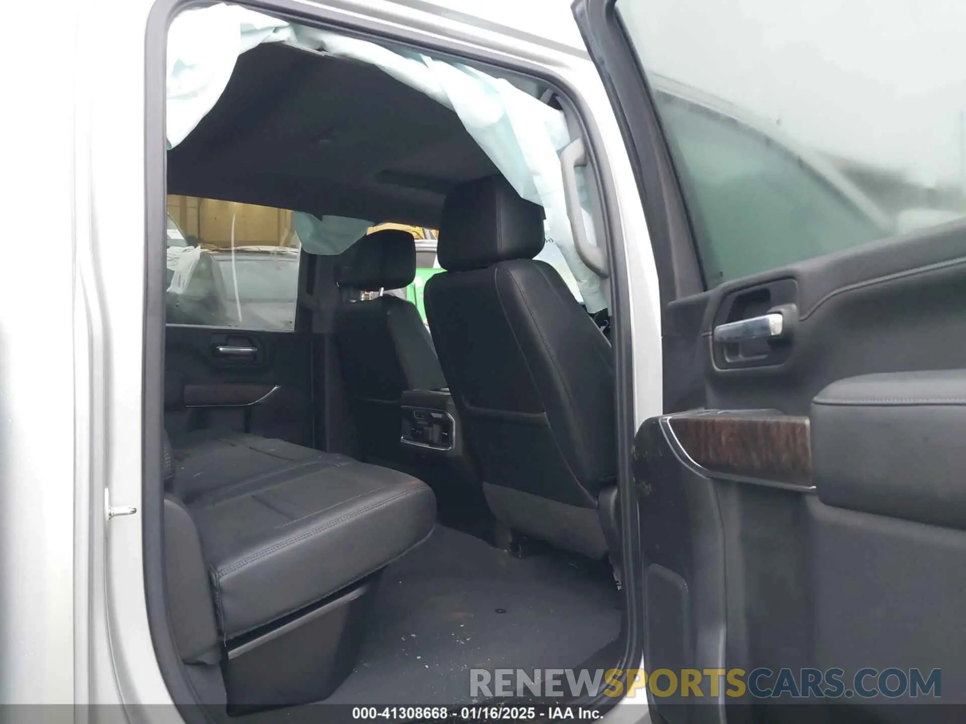 8 fotografías del automóvil dañado 1GT49WEY1PF220604 GMC SIERRA 3500HD 2023