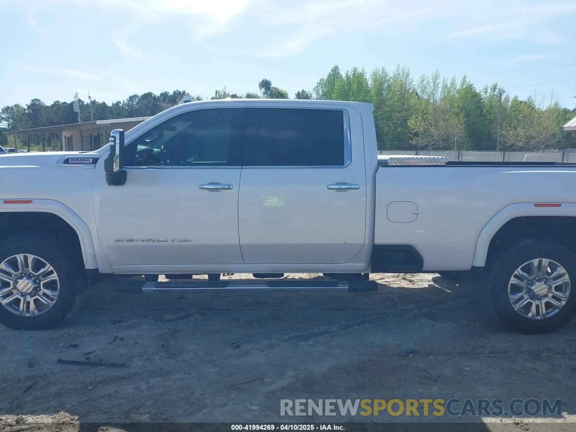 14 fotografías del automóvil dañado 1GT49WEY5PF157085 GMC SIERRA 3500HD 2023