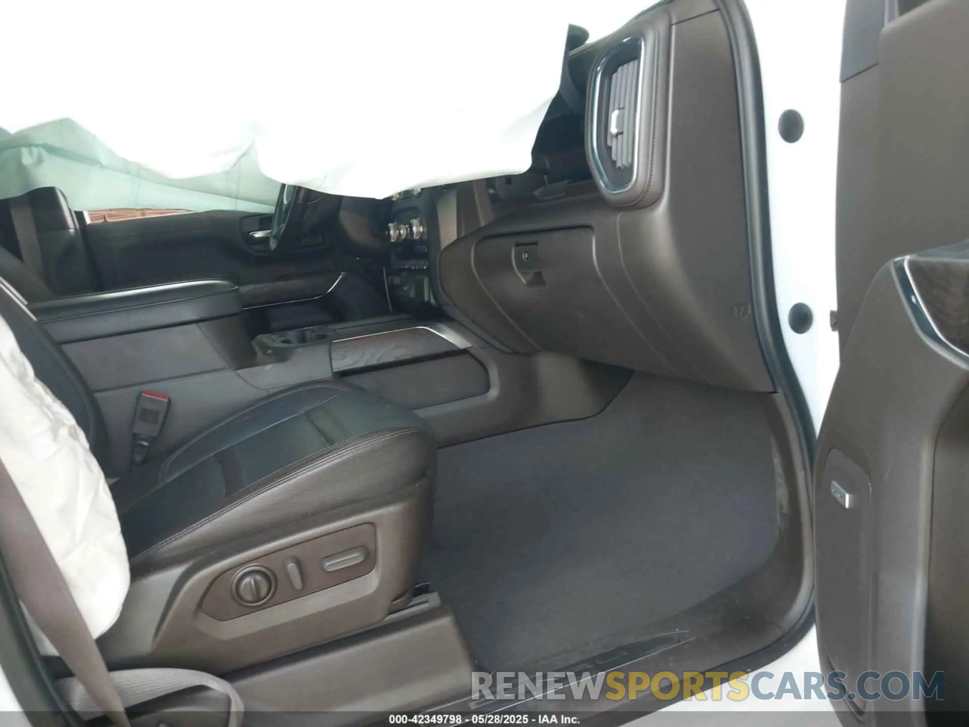 5 fotografías del automóvil dañado 1GT49WEY9PF230345 GMC SIERRA 3500HD 2023