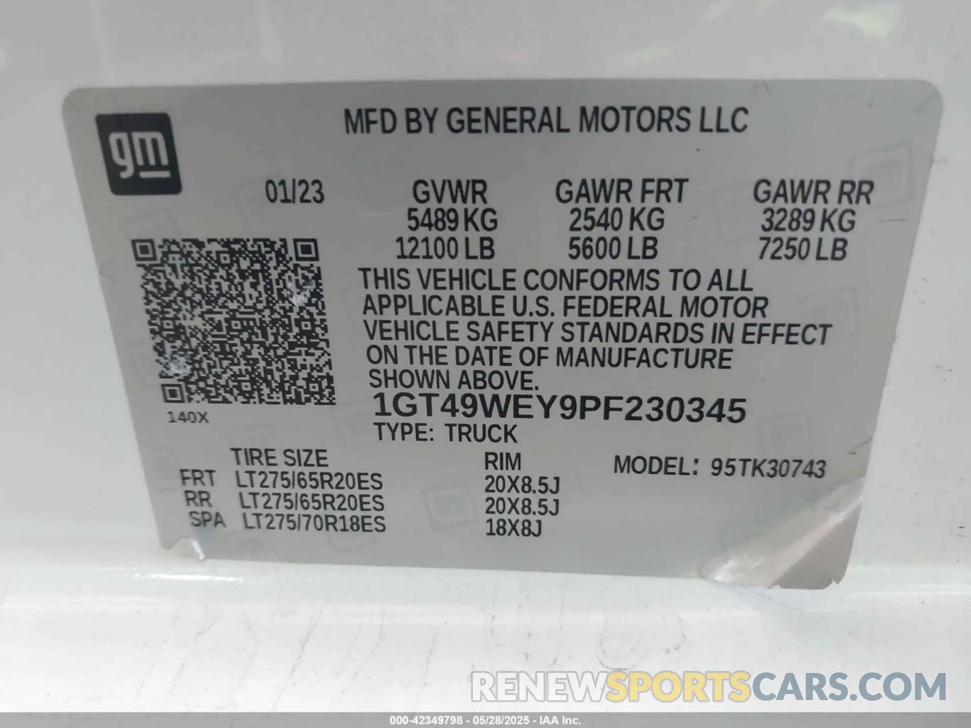 9 fotografías del automóvil dañado 1GT49WEY9PF230345 GMC SIERRA 3500HD 2023