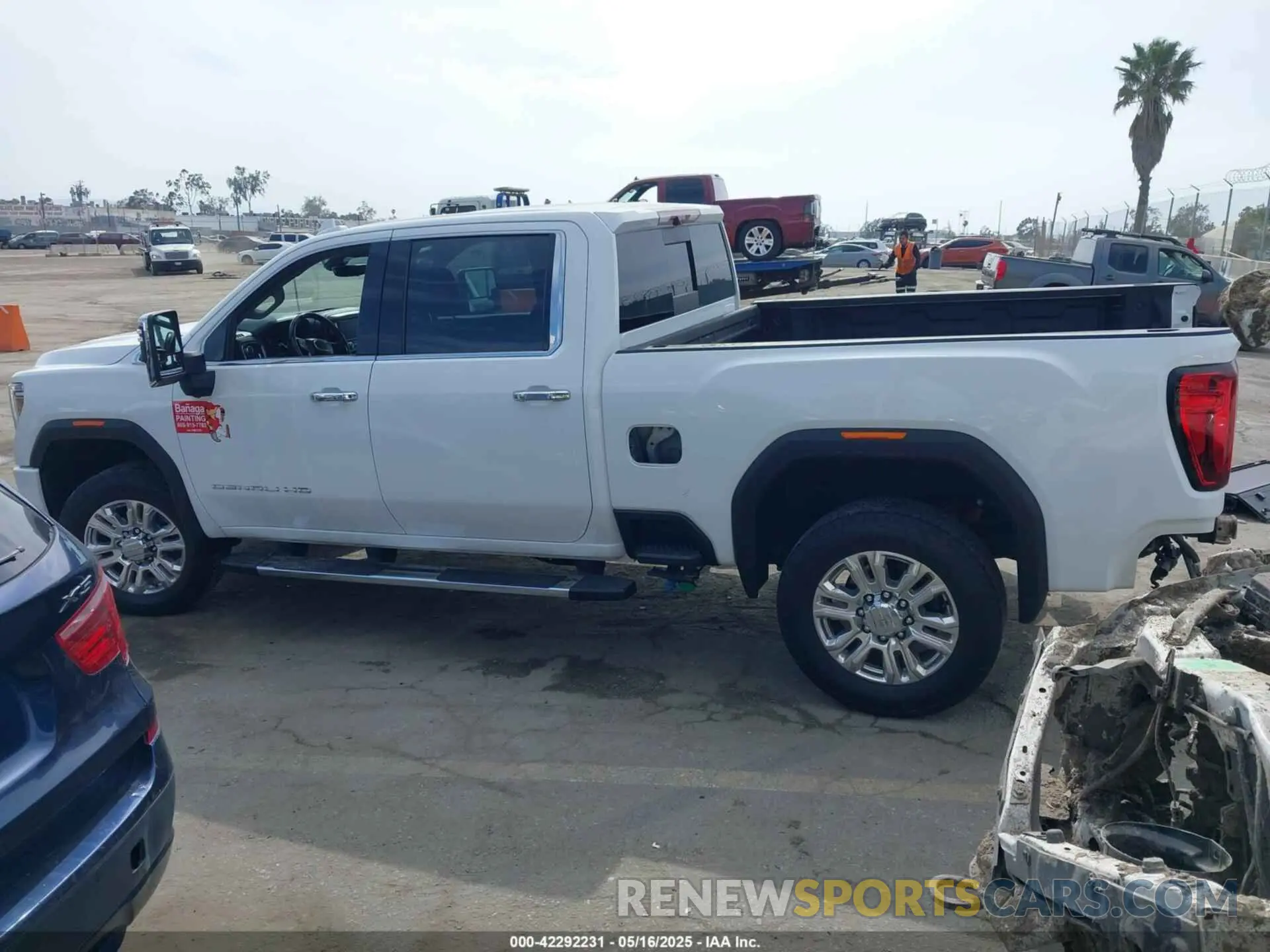 15 fotografías del automóvil dañado 1GT49WEYXPF116161 GMC SIERRA 3500HD 2023