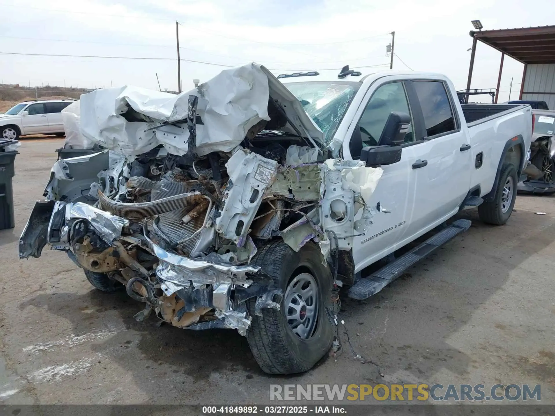 2 fotografías del automóvil dañado 1GT49SEY7RF465970 GMC SIERRA 3500HD 2024