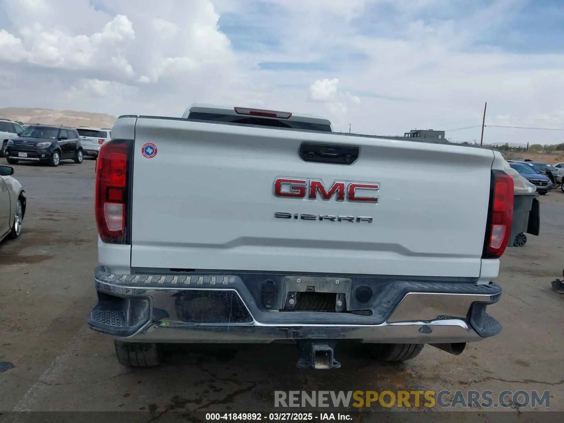 8 fotografías del automóvil dañado 1GT49SEY7RF465970 GMC SIERRA 3500HD 2024