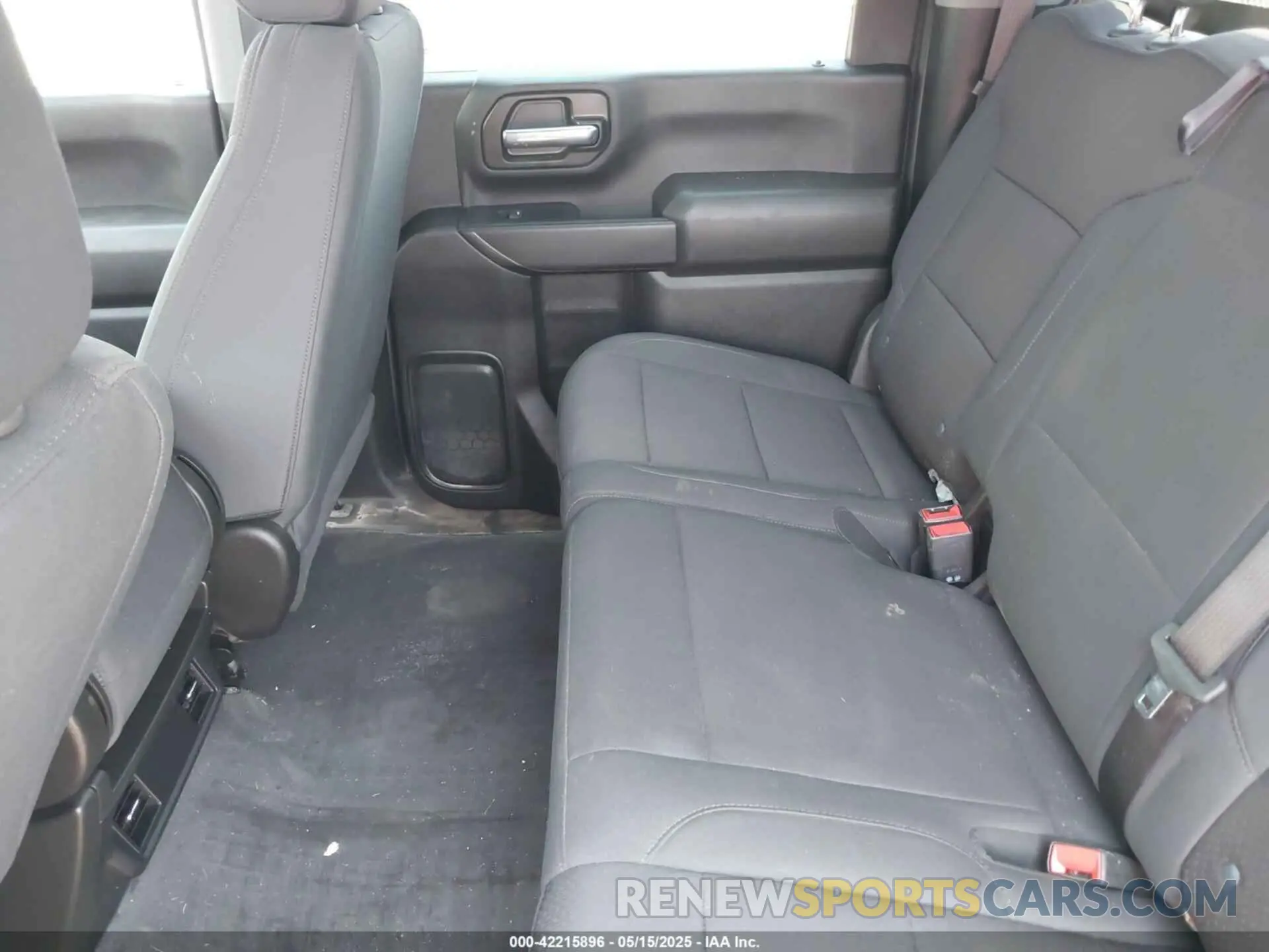 7 fotografías del automóvil dañado 1GT49SEY8RF434646 GMC SIERRA 3500HD 2024