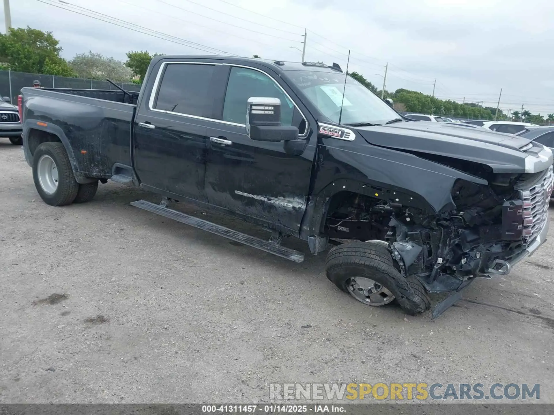 1 fotografías del automóvil dañado 1GT49WEY5RF413342 GMC SIERRA 3500HD 2024