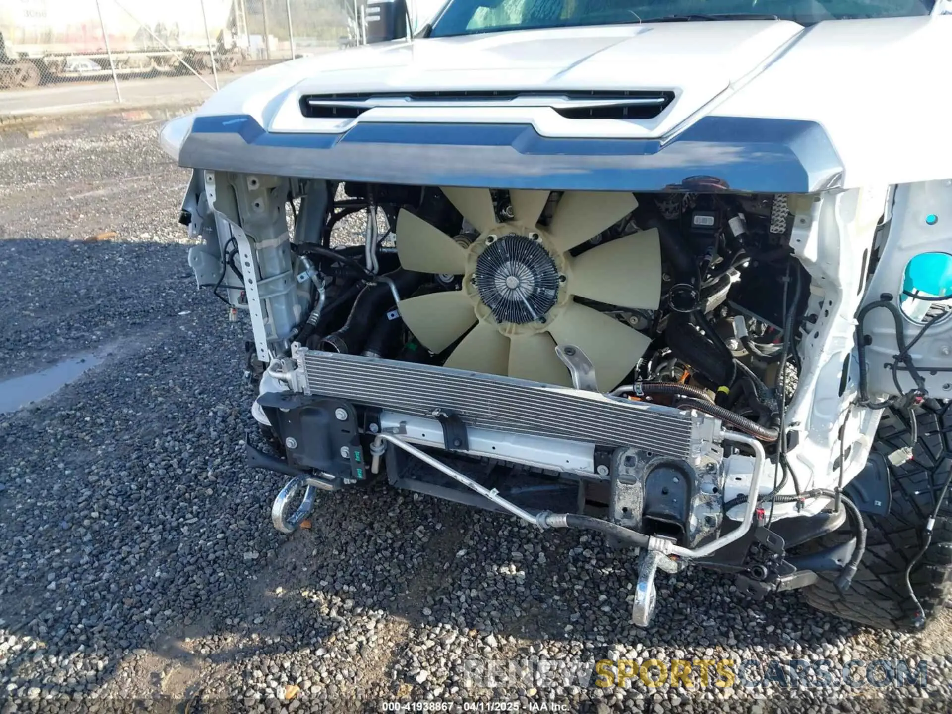 11 fotografías del automóvil dañado 1GT49YEY1RF148530 GMC SIERRA 3500HD 2024