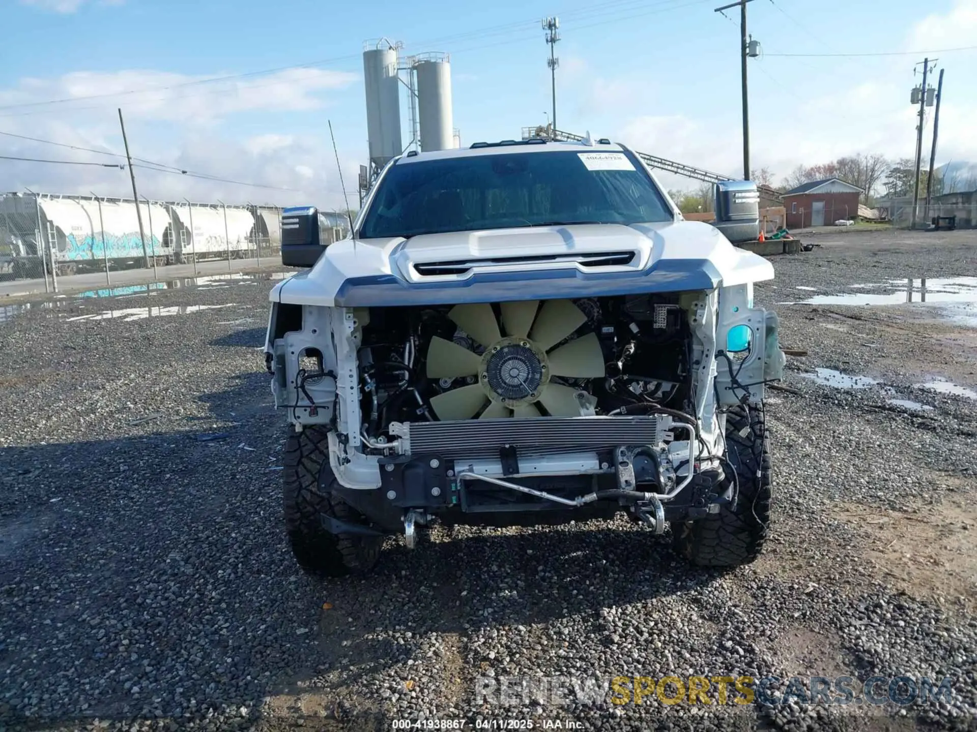 13 fotografías del automóvil dañado 1GT49YEY1RF148530 GMC SIERRA 3500HD 2024