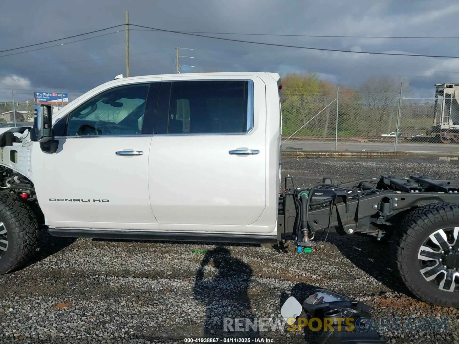 15 fotografías del automóvil dañado 1GT49YEY1RF148530 GMC SIERRA 3500HD 2024