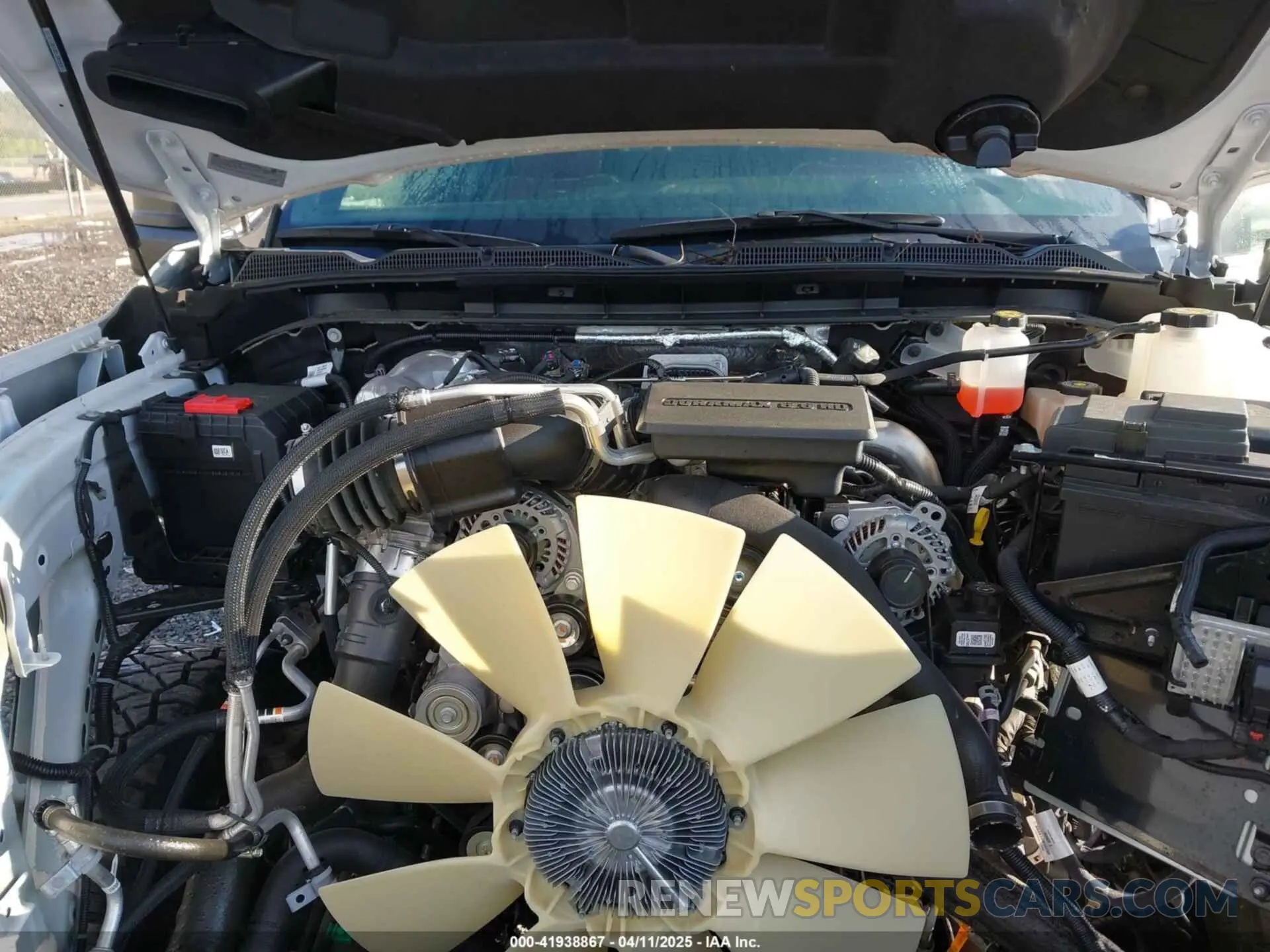 9 fotografías del automóvil dañado 1GT49YEY1RF148530 GMC SIERRA 3500HD 2024