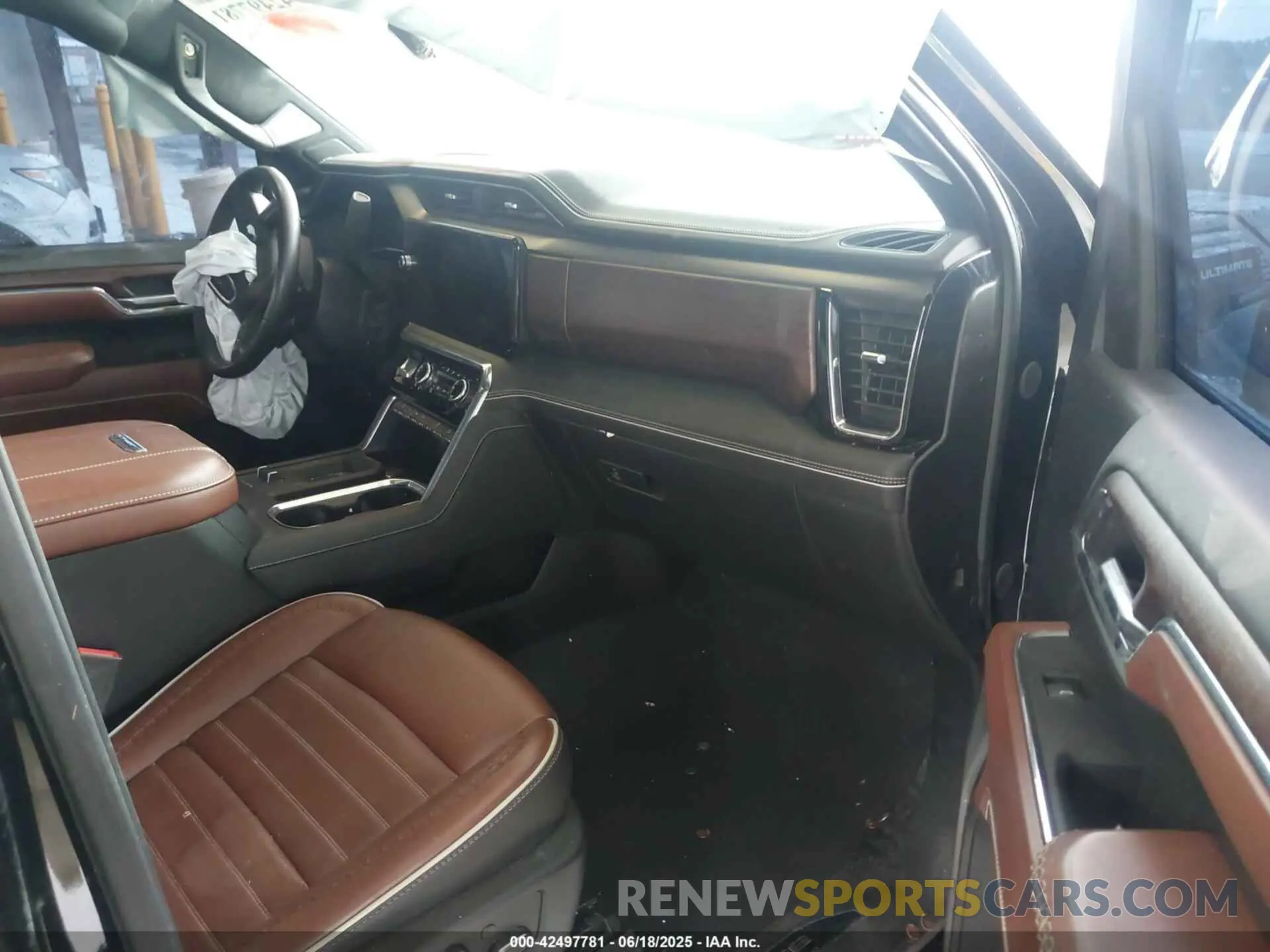 5 fotografías del automóvil dañado 1GT49YEY9RF351598 GMC SIERRA 3500HD 2024