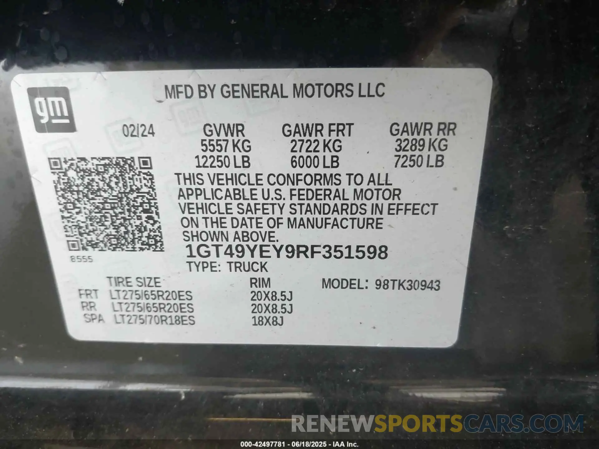9 fotografías del automóvil dañado 1GT49YEY9RF351598 GMC SIERRA 3500HD 2024