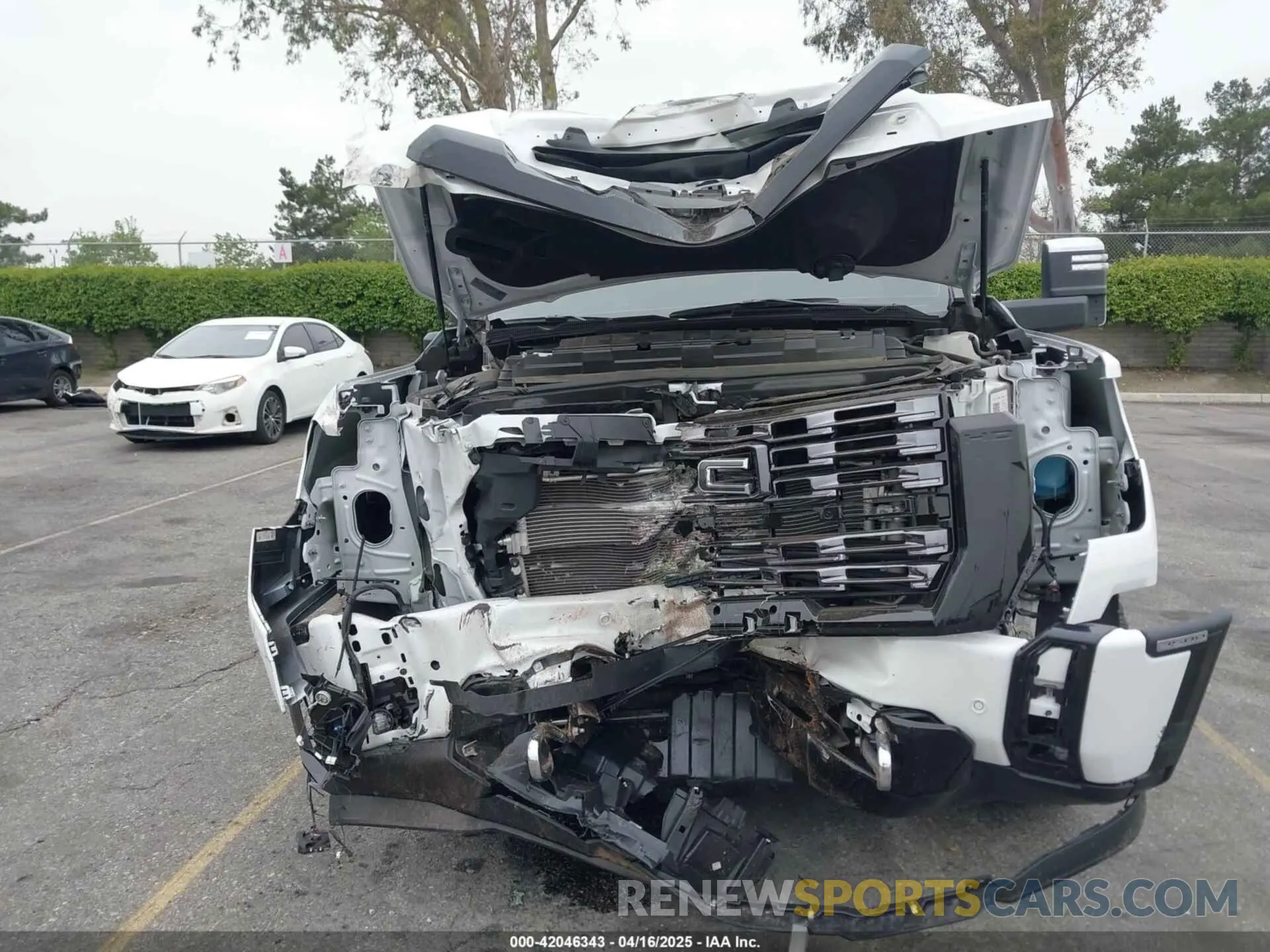11 fotografías del automóvil dañado 1GT4UYEY0SF129729 GMC SIERRA 3500HD 2025