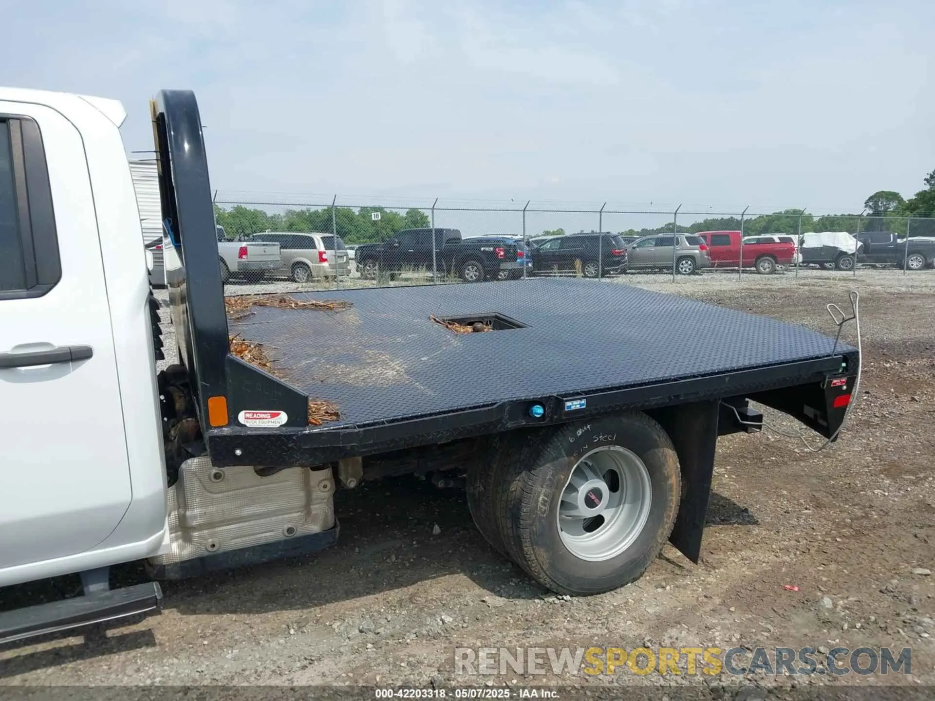 13 fotografías del automóvil dañado 1GD49SEY8MF285661 GMC SIERRA 3500HD CHASSIS 2021