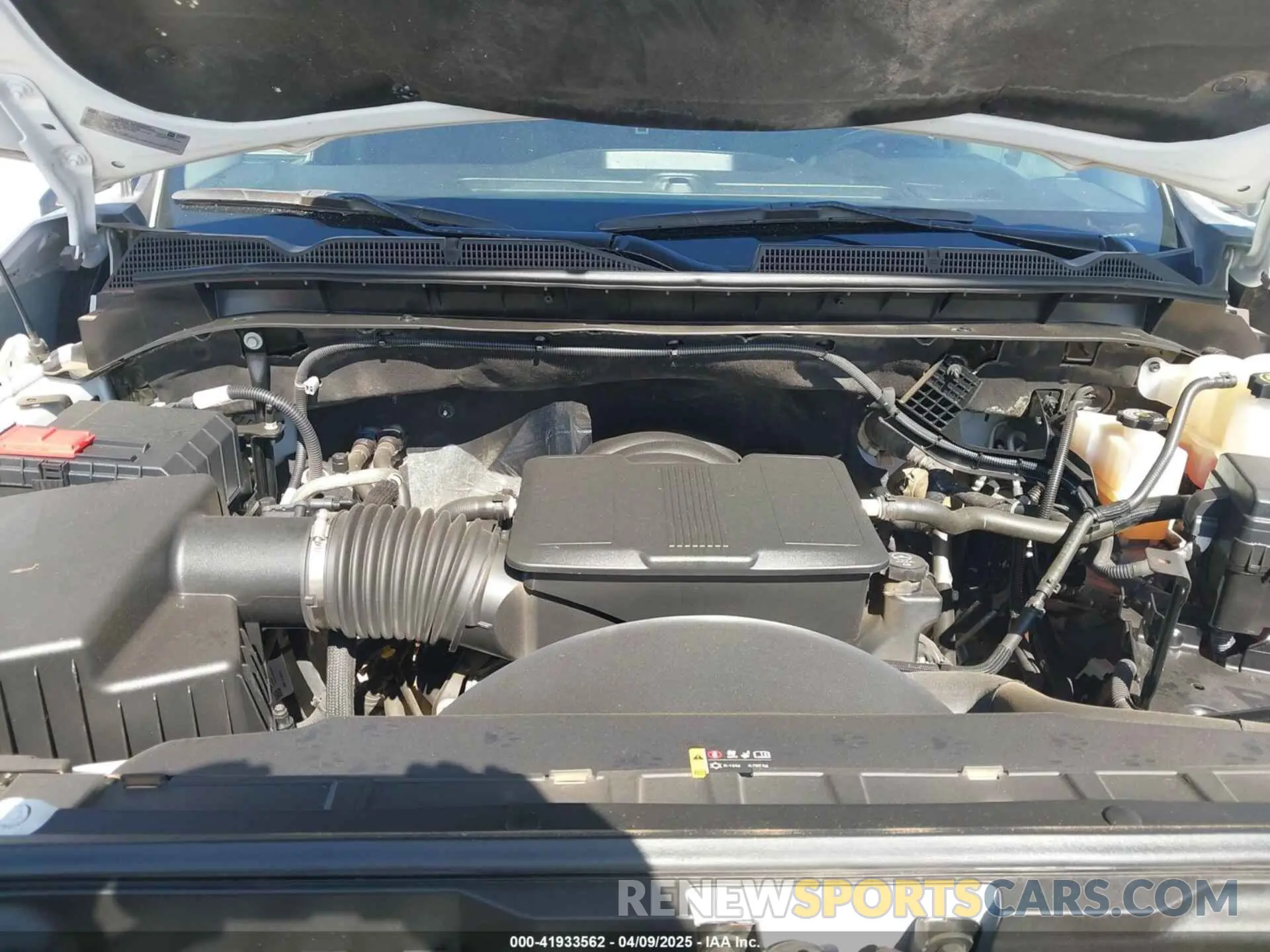9 fotografías del automóvil dañado 1GD38PE79RF249598 GMC SIERRA 3500HD CHASSIS 2024