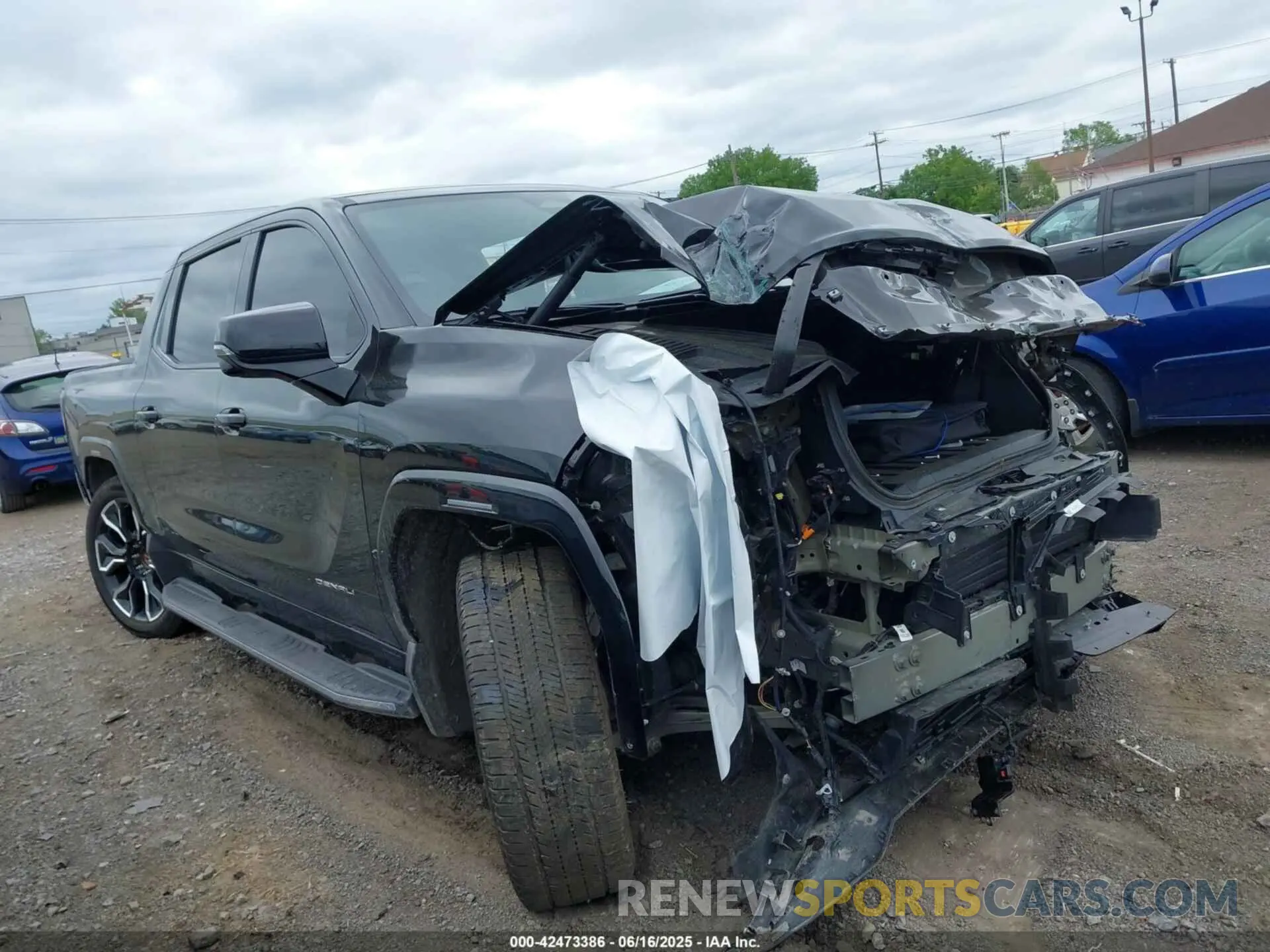 1 fotografías del automóvil dañado 1GT40LEL2SU100263 GMC SIERRA EV 2025