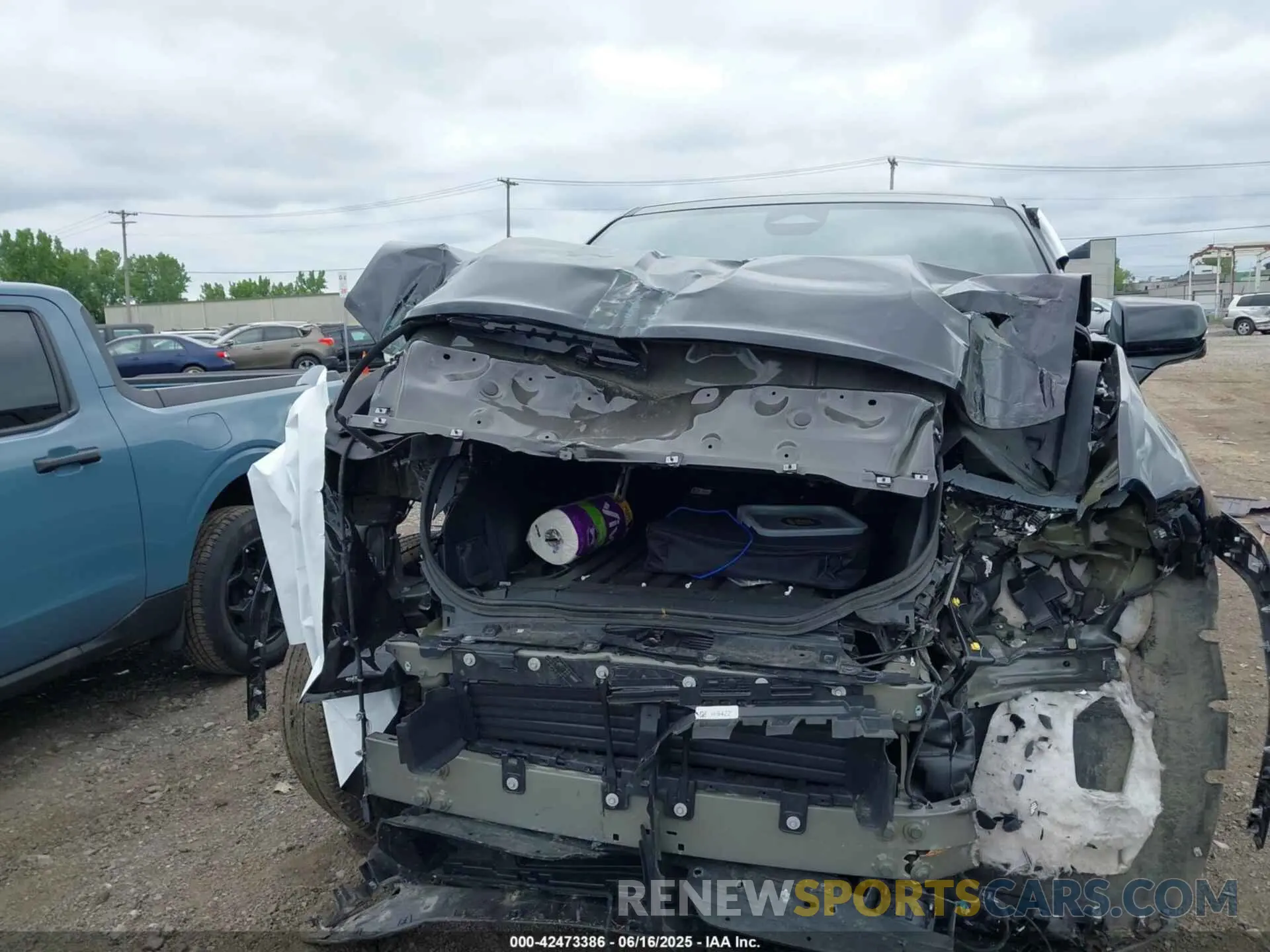 11 fotografías del automóvil dañado 1GT40LEL2SU100263 GMC SIERRA EV 2025