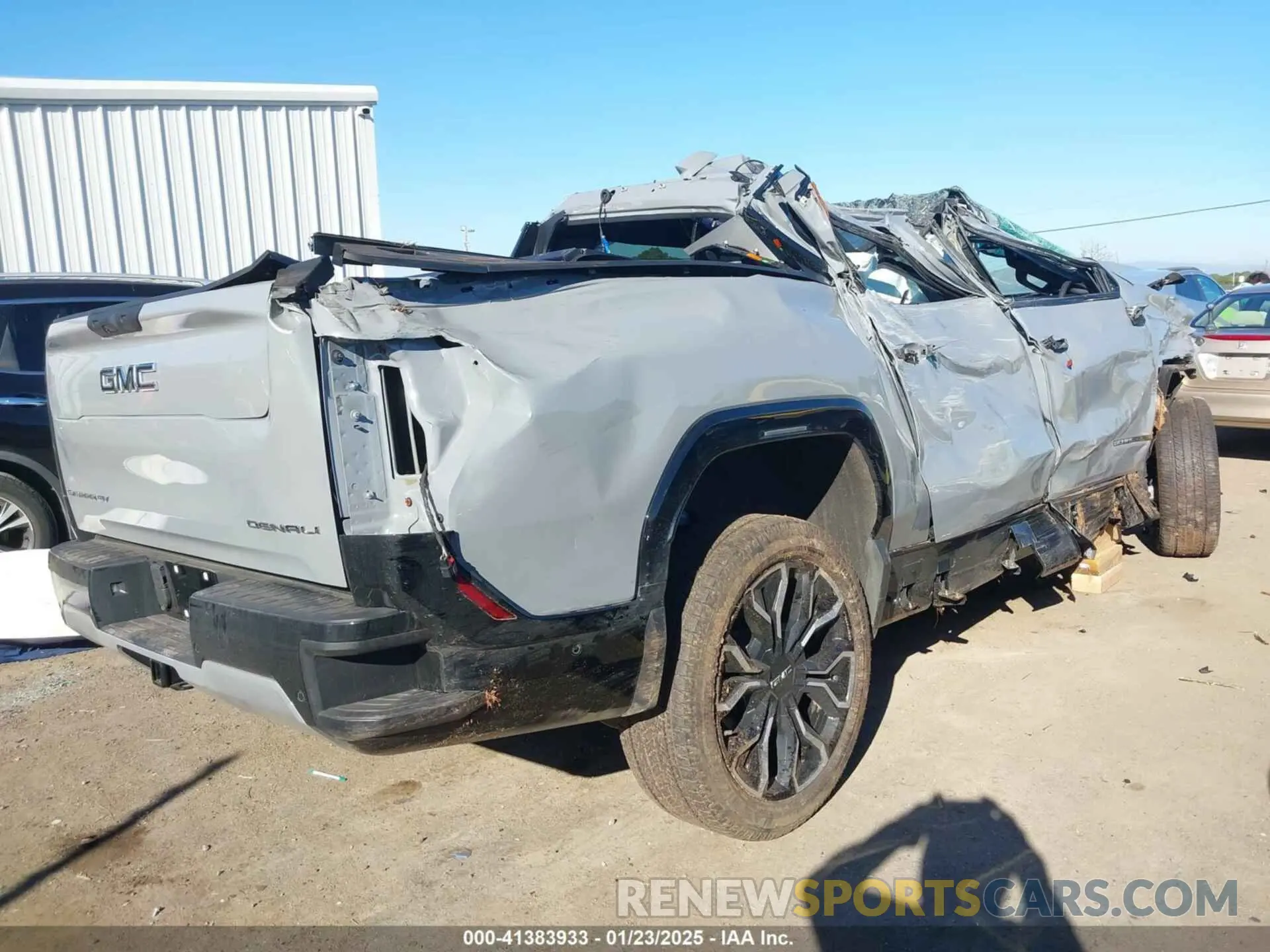 3 fotografías del automóvil dañado 1GT40LEL6SU402042 GMC SIERRA EV 2025