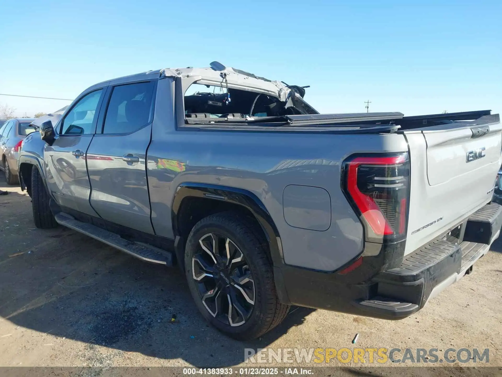 4 fotografías del automóvil dañado 1GT40LEL6SU402042 GMC SIERRA EV 2025