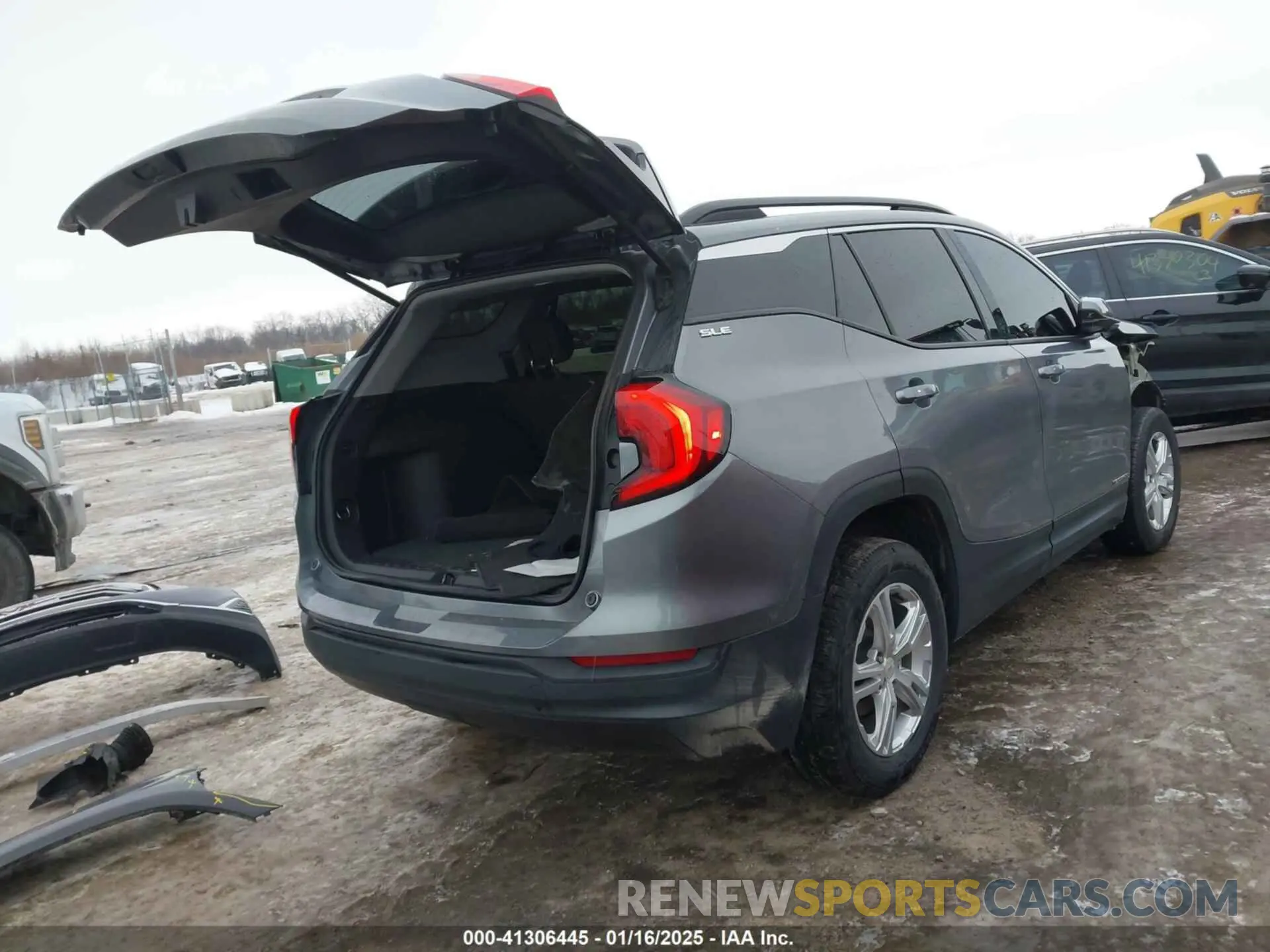 4 fotografías del automóvil dañado 3GKALMEV0KL104361 GMC TERRAIN 2019