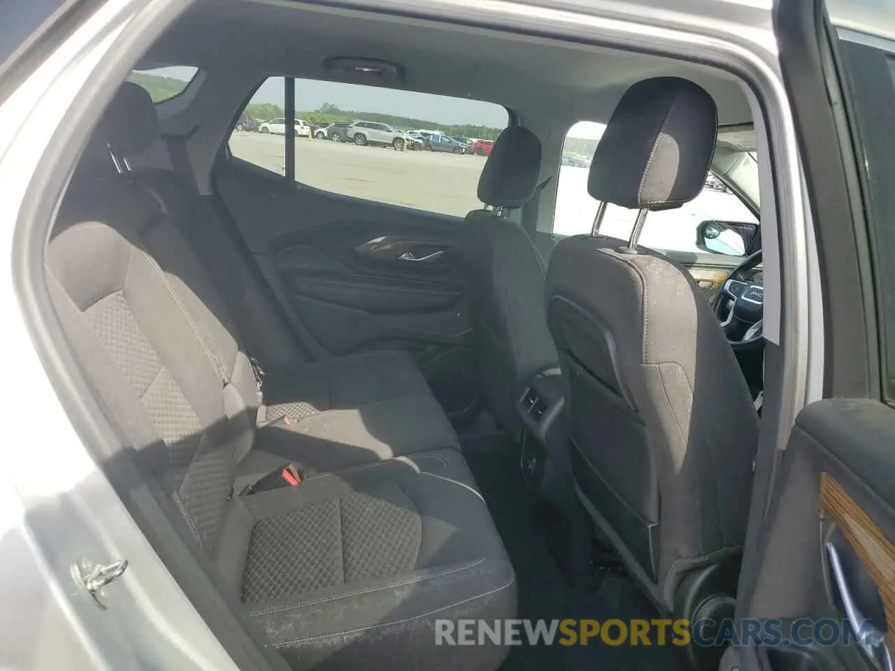 10 fotografías del automóvil dañado 3GKALMEV0KL118759 GMC TERRAIN 2019