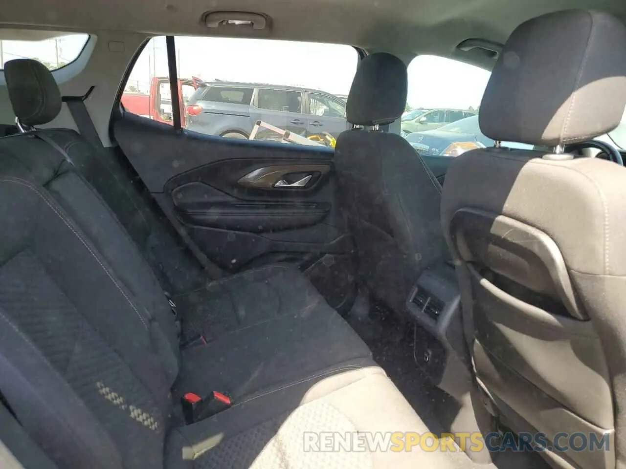 11 fotografías del automóvil dañado 3GKALMEV0KL172692 GMC TERRAIN 2019